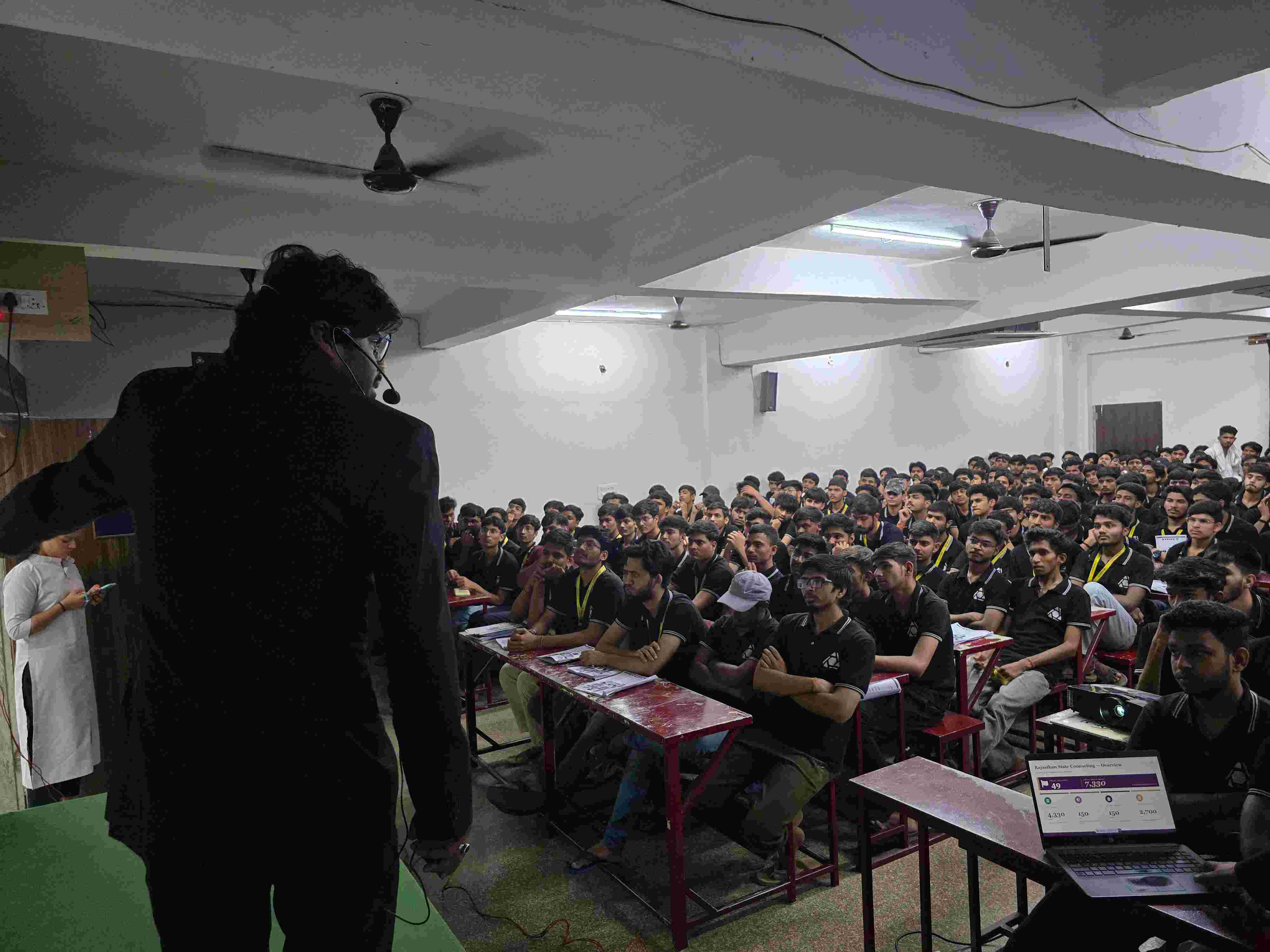 Offline Seminar at Sikar 3