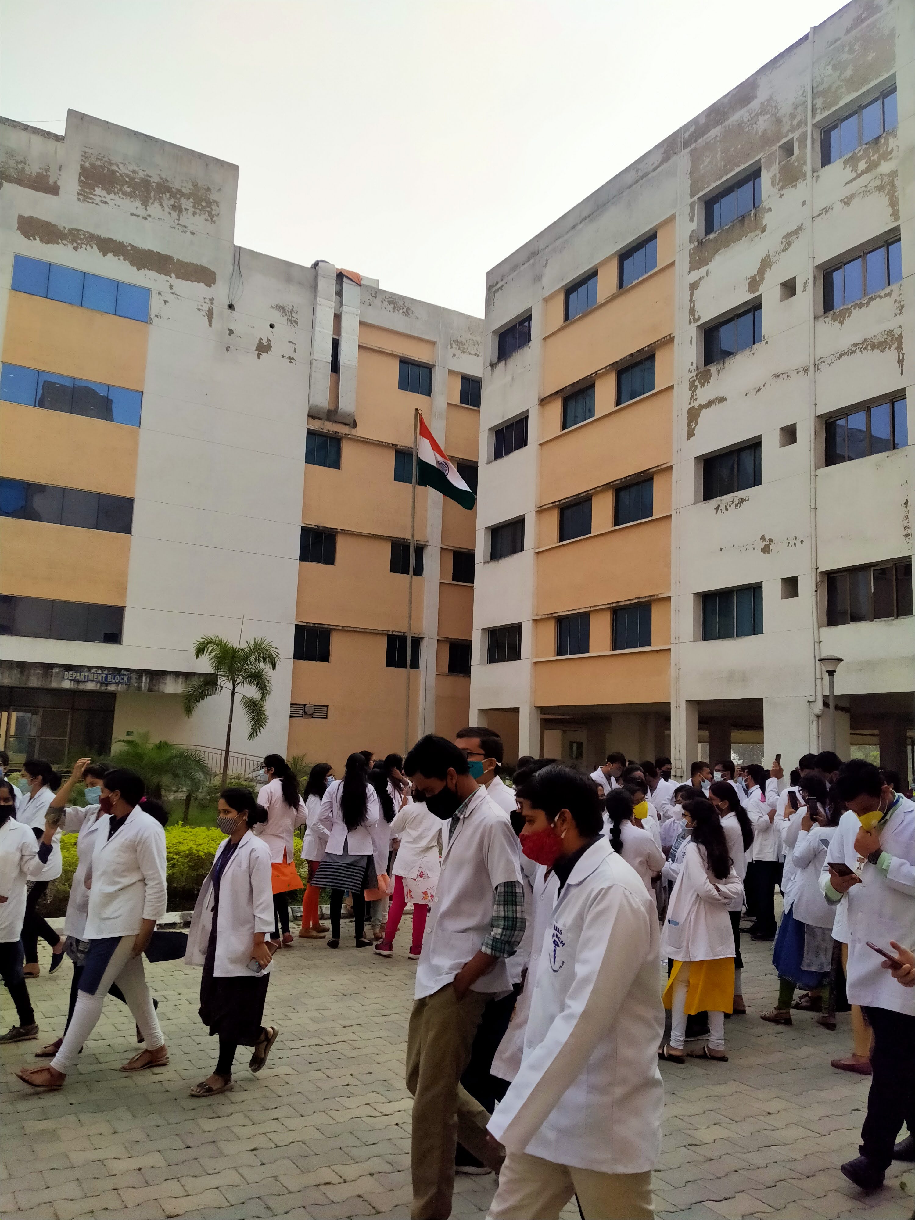 Government Medical College & Hospital (Fakir Mohan Medical College & Hospital), Balasore campus view 4