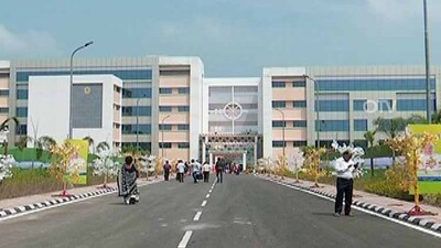 Government Medical College & Hospital (Fakir Mohan Medical College & Hospital), Balasore campus view 9