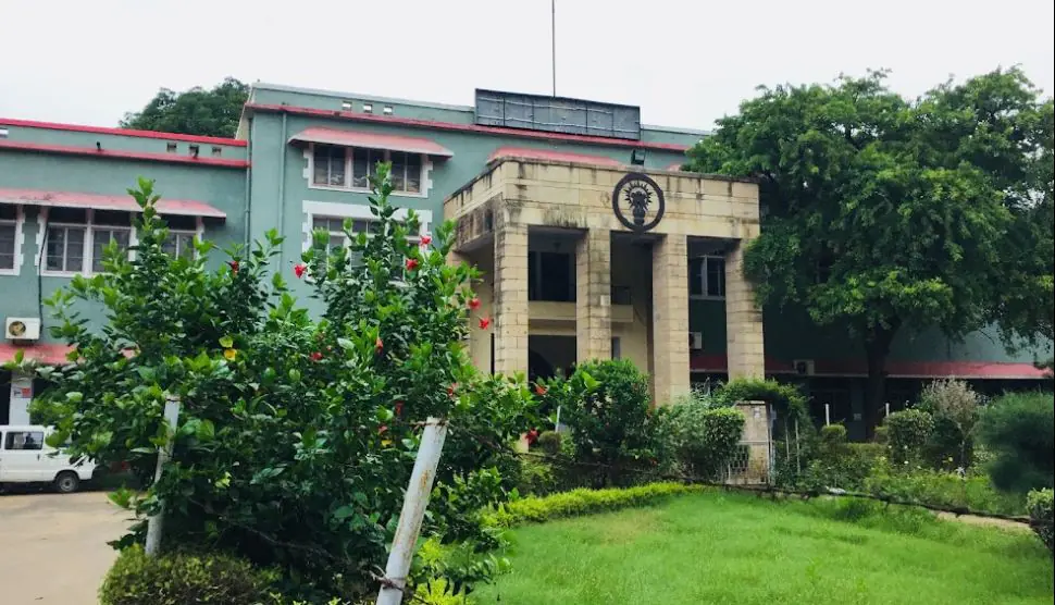 Gajra Raja Medical College, Gwalior
 campus view 2