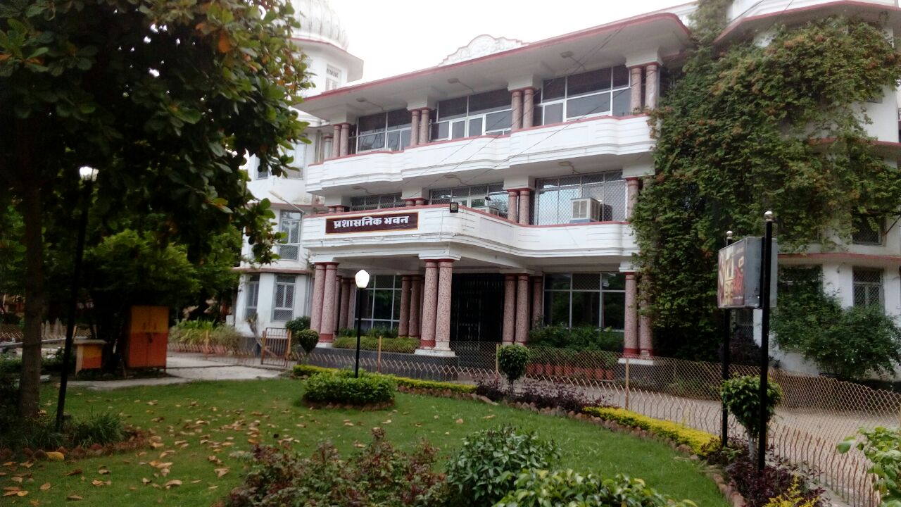 R N T Medical College, Udaipur
 campus view 7
