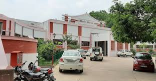 Moti Lal Nehru Medical College, Allahabad
 campus view 4