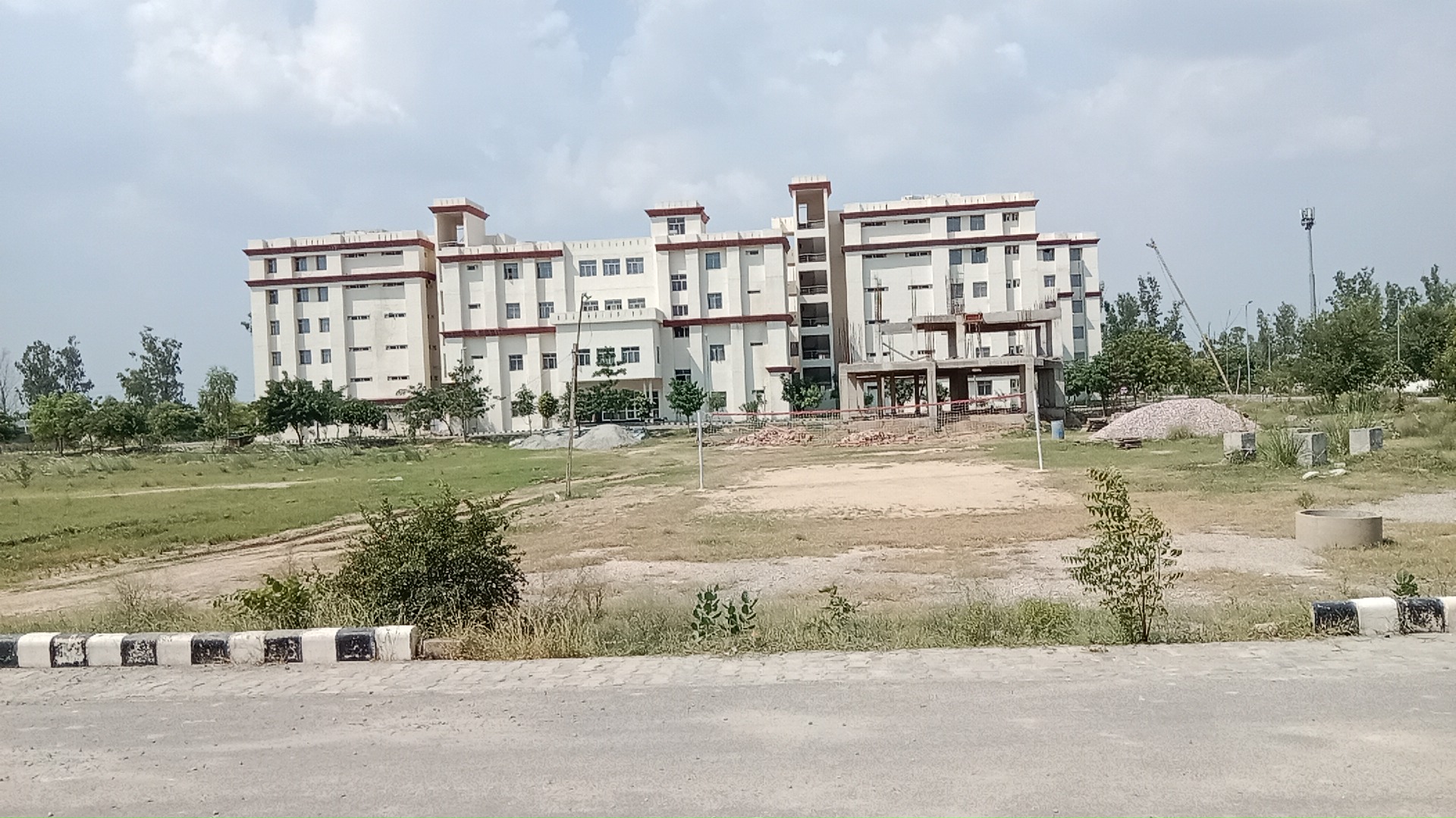 Government Medical College, Bharatpur
 campus view 4