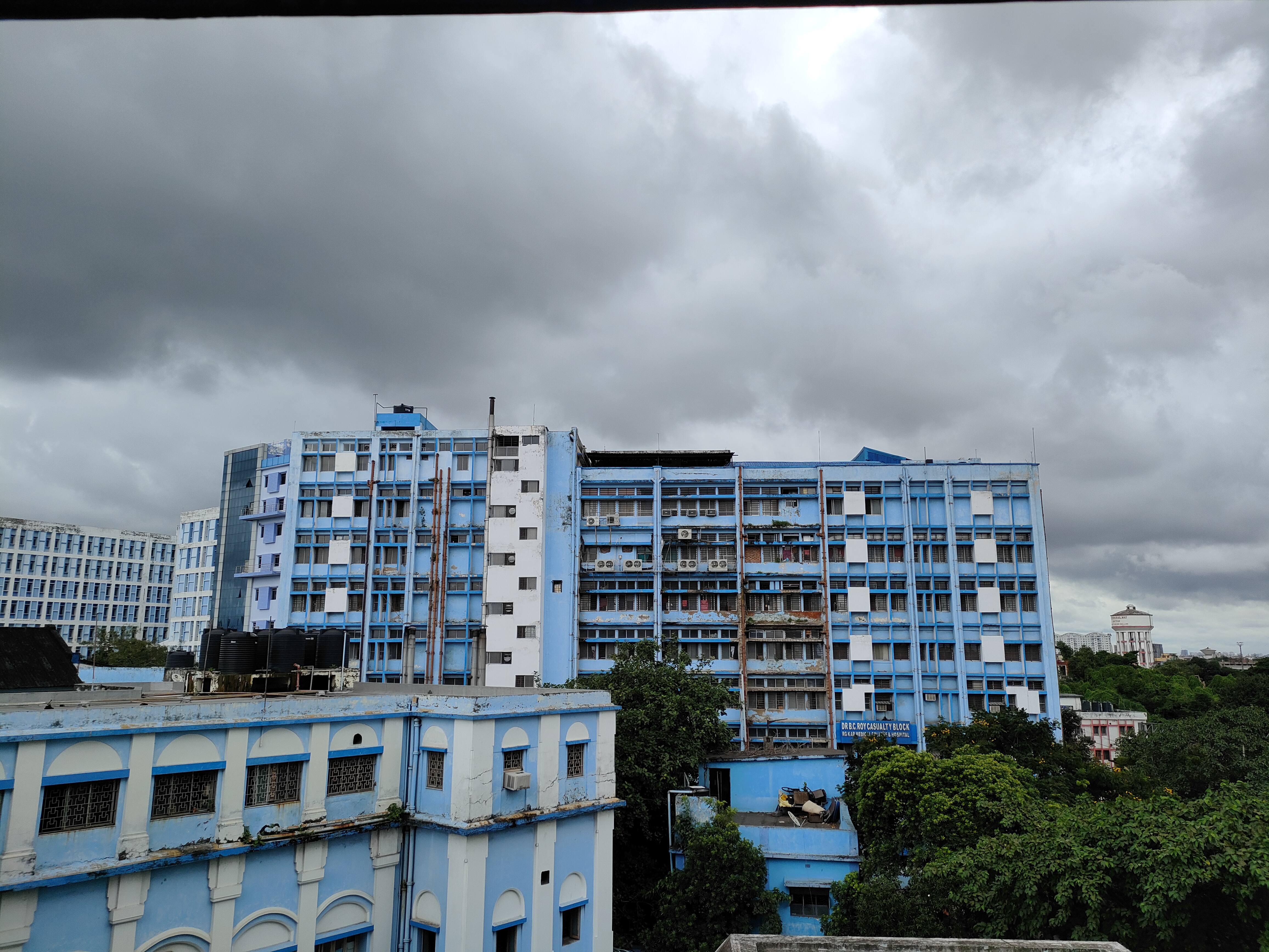 RG Kar Medical College, Kolkata campus view 6