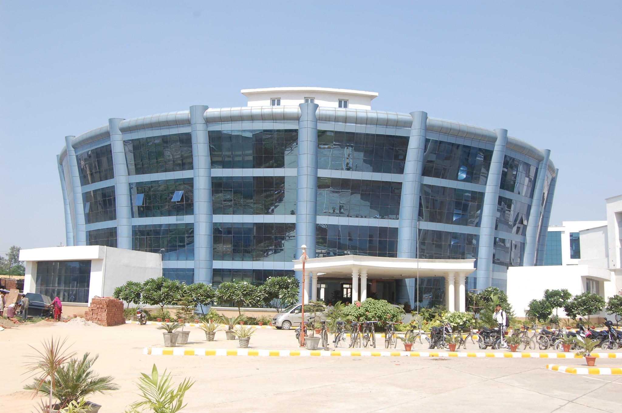 Dr. Ram Manohar Lohia Institute of Medical Sciences,Lucknow
 campus view 9