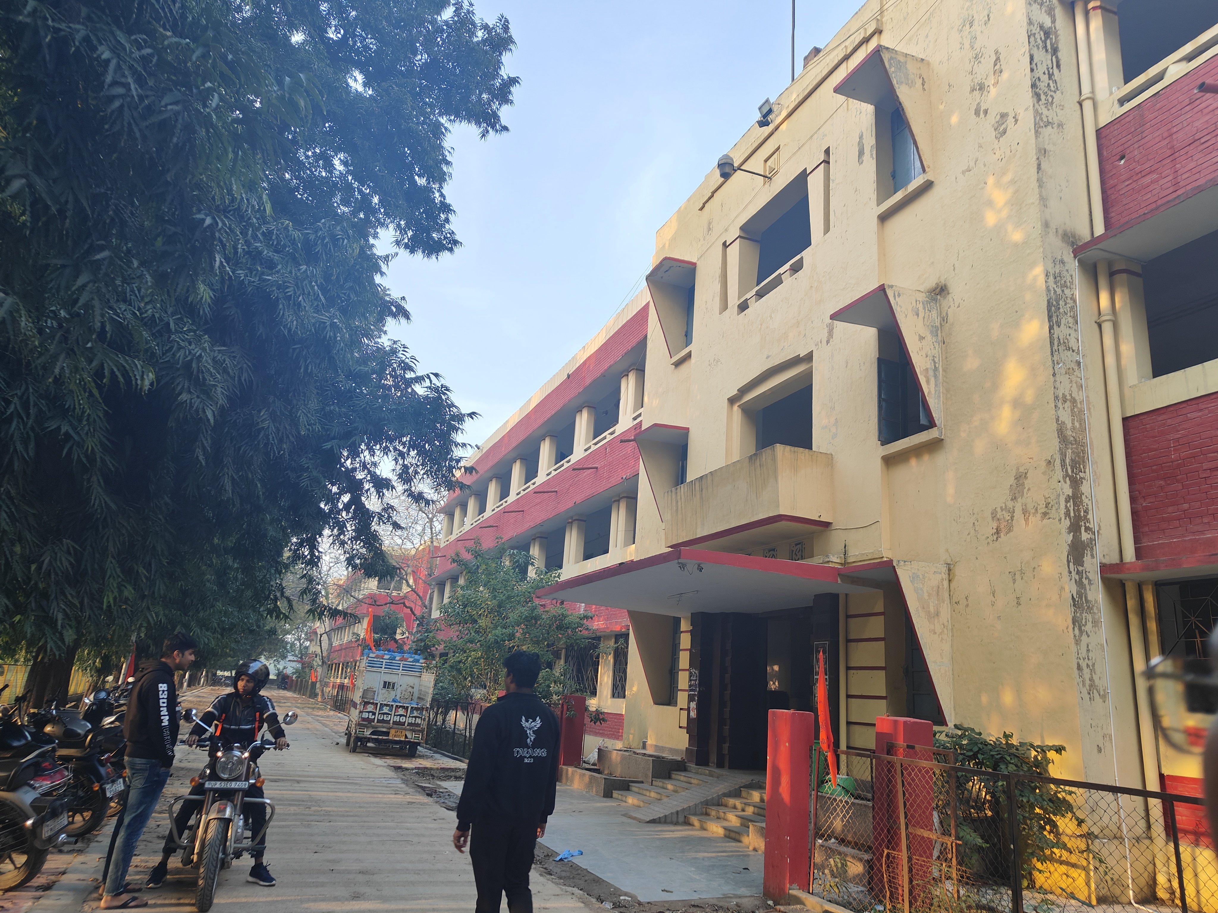 GSVM Medical College, Kanpur
 campus view 7