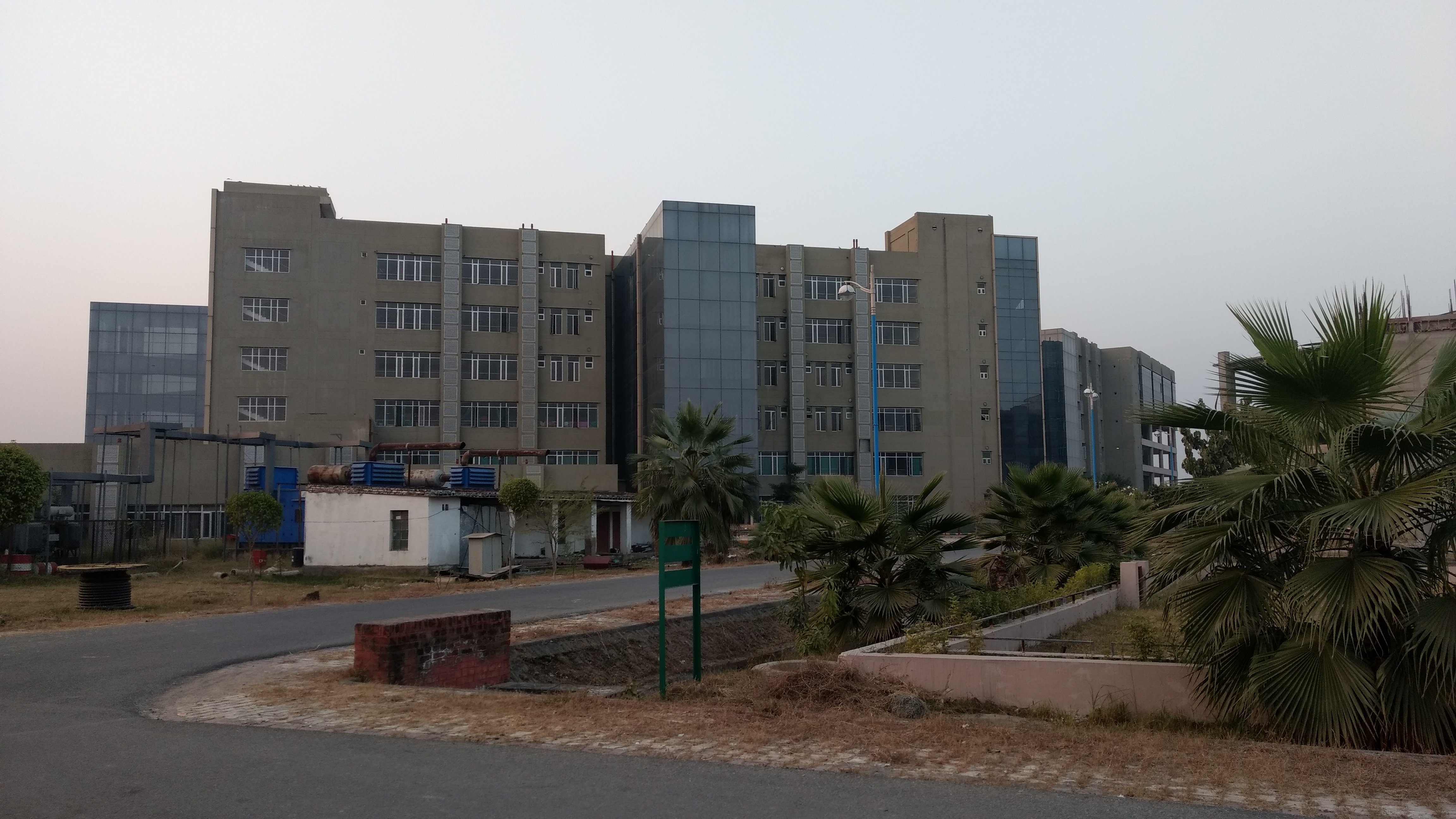 Government Medical College & Super facility Hospital, Azamgarh
 campus view 12