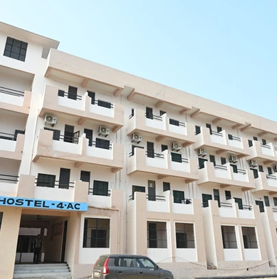 Varun Arjun Medical College, Shahjahanpur
 campus view 8