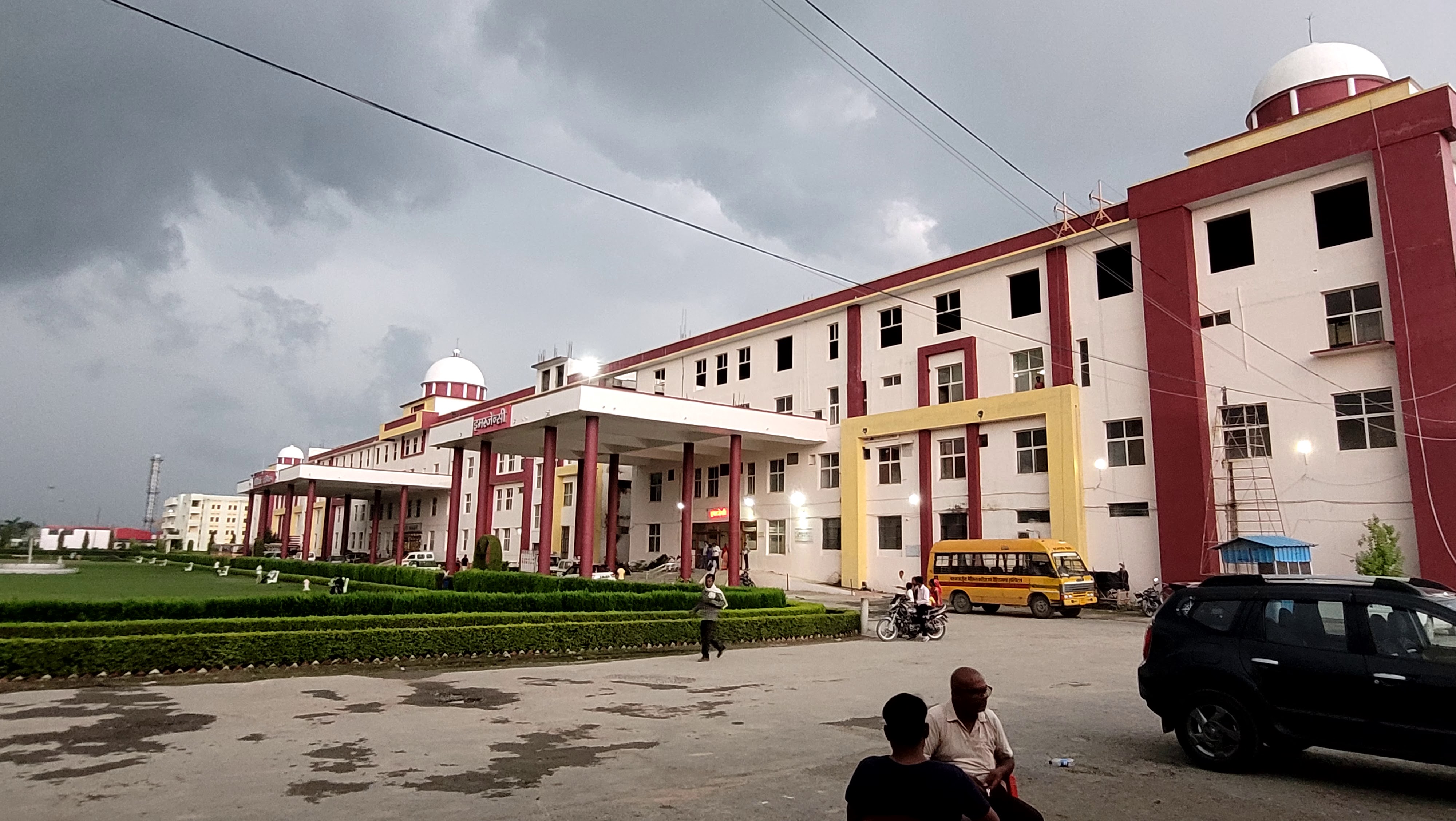 Varun Arjun Medical College, Shahjahanpur
 campus view 11