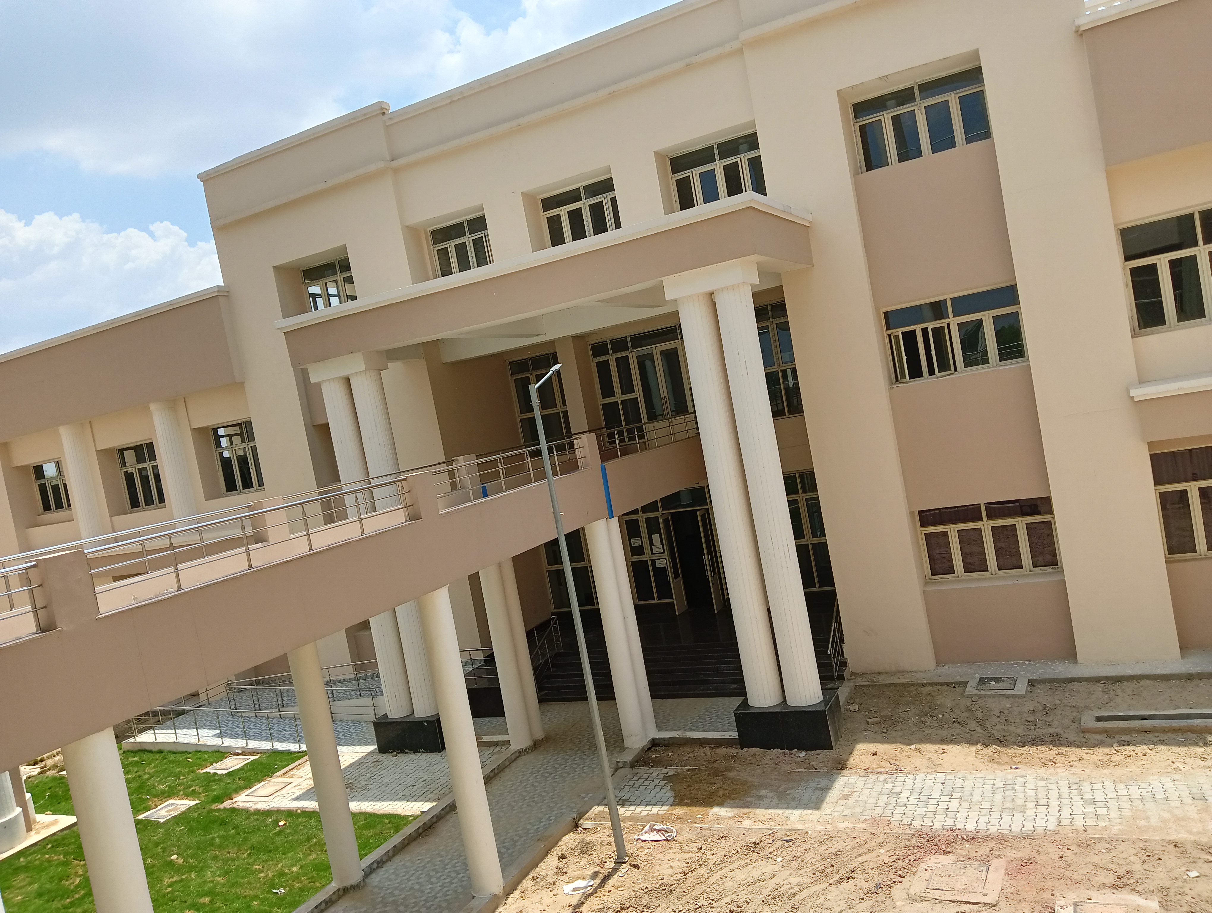 Autonomous State Medical College, Etah
 campus view 12