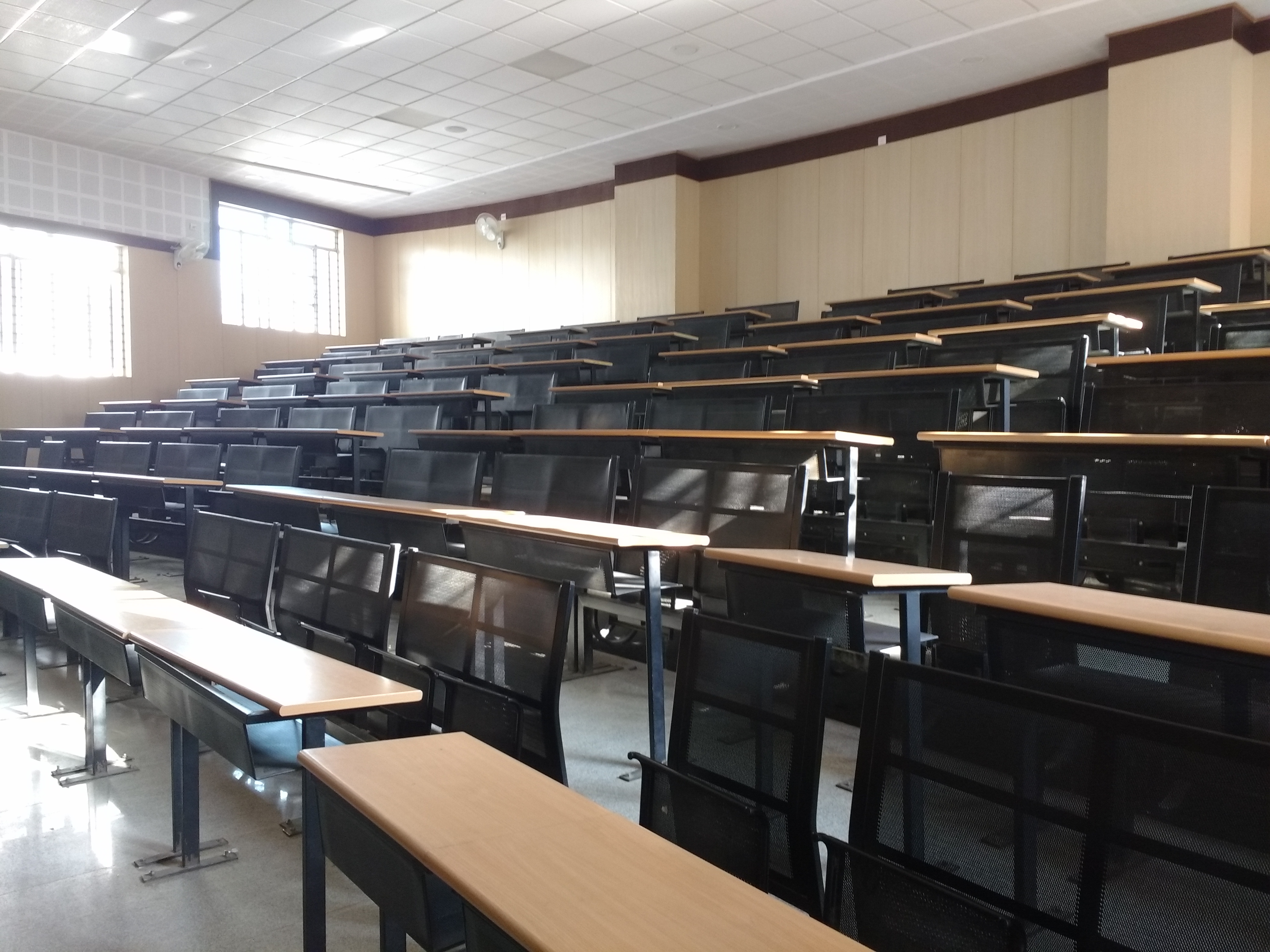 Hassan Institute of Medical Sciences, Hassan

 campus view 9