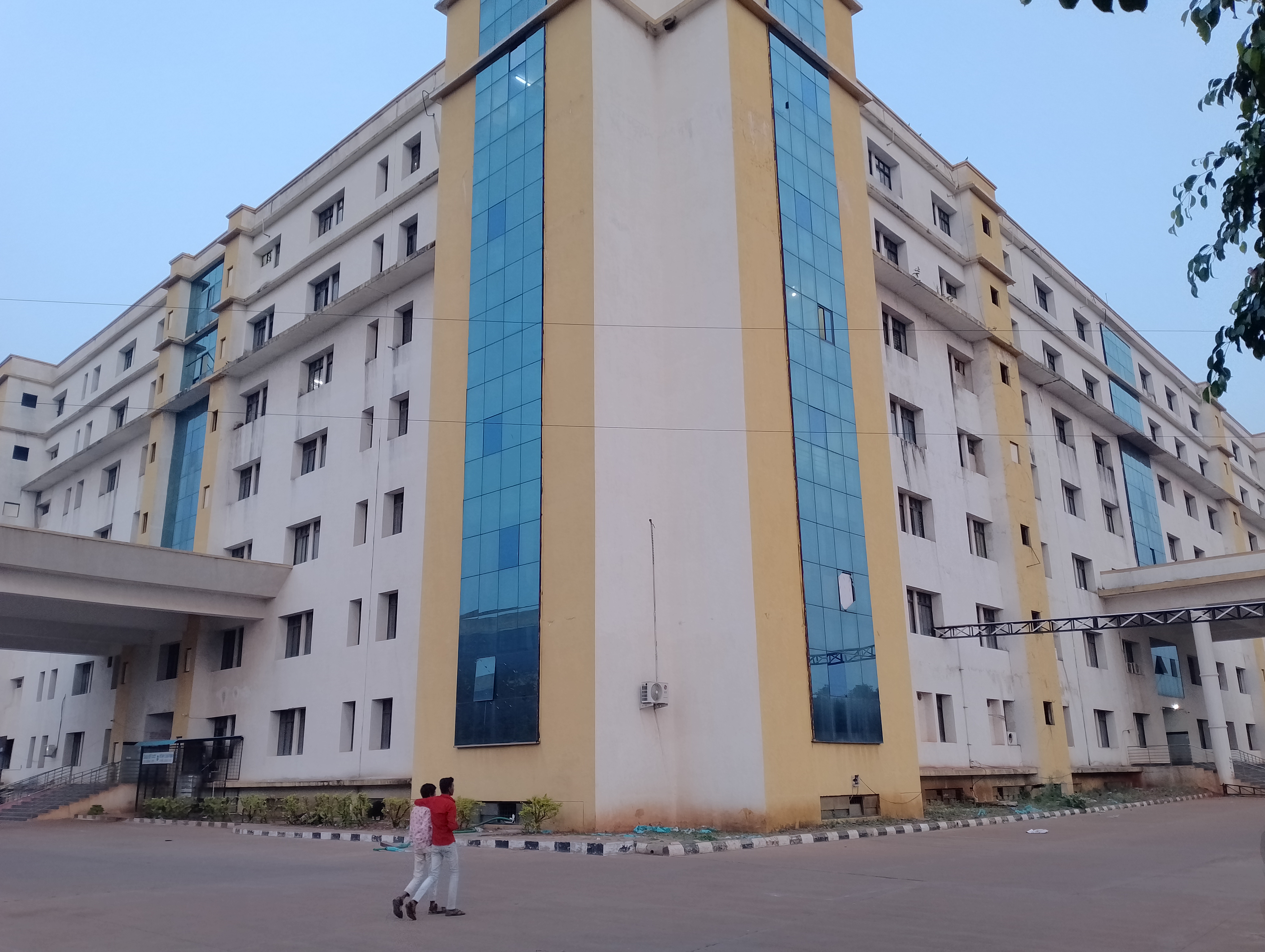 Bidar Institute of Medical Sciences,Bidar

 campus view 3