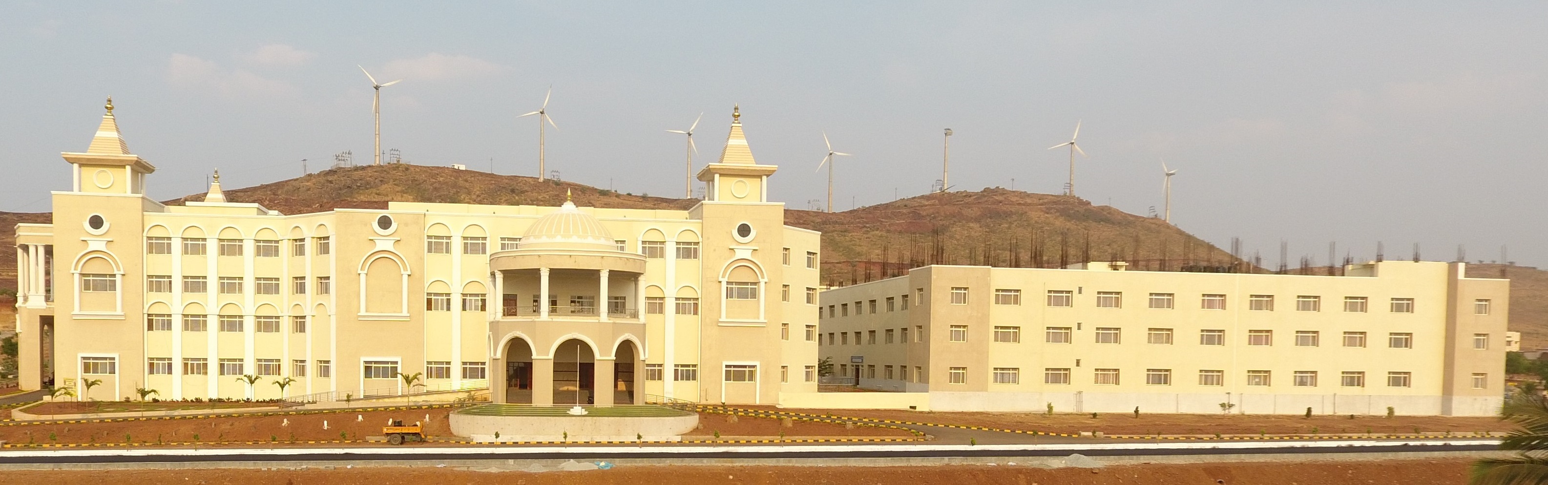 Gadag Institute of Medical Sciences, Mallasamudra, Mulgund Road, Gadag

 campus