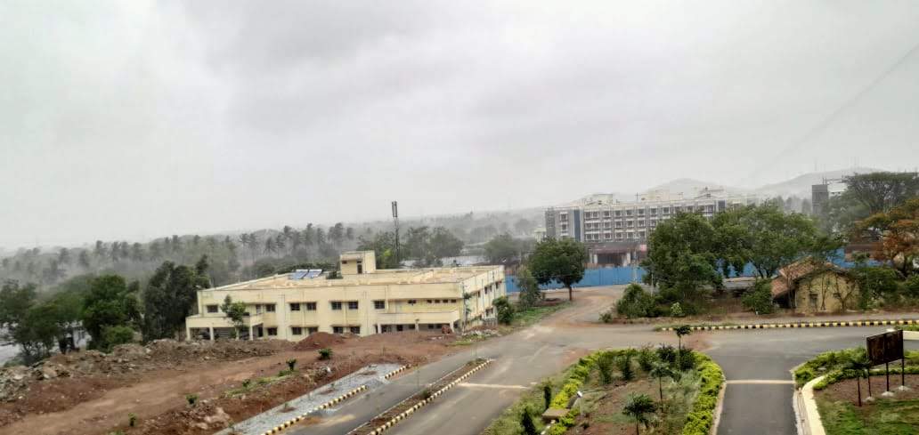 Gadag Institute of Medical Sciences, Mallasamudra, Mulgund Road, Gadag

 campus view 6
