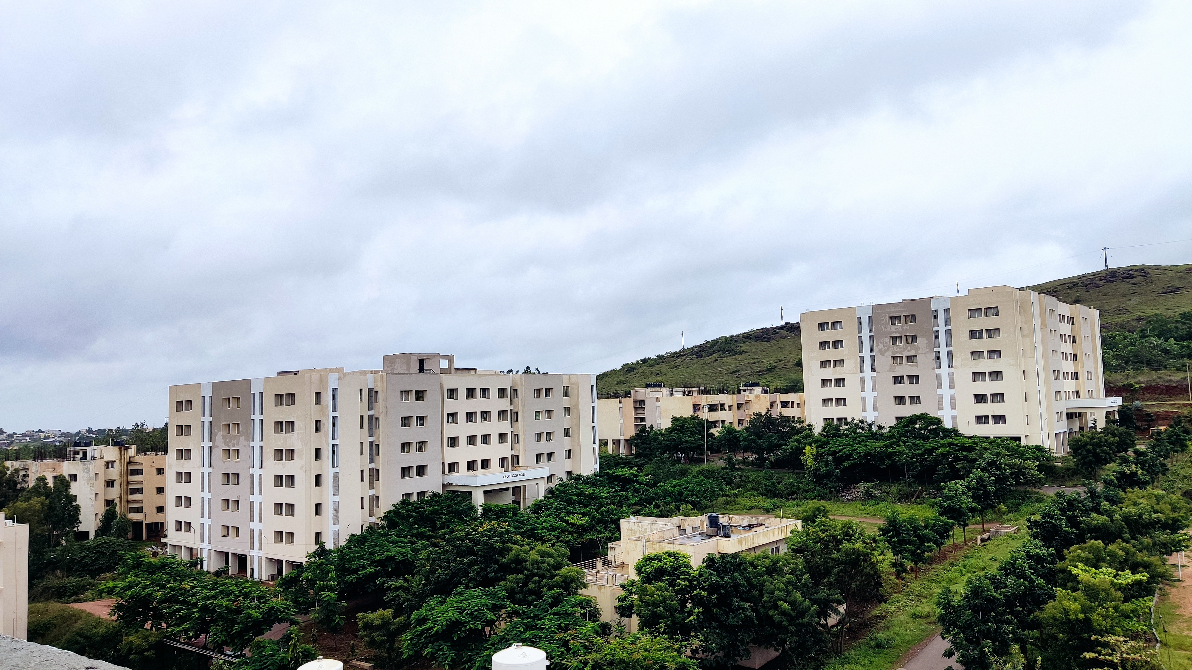 Gadag Institute of Medical Sciences, Mallasamudra, Mulgund Road, Gadag

 campus view 10
