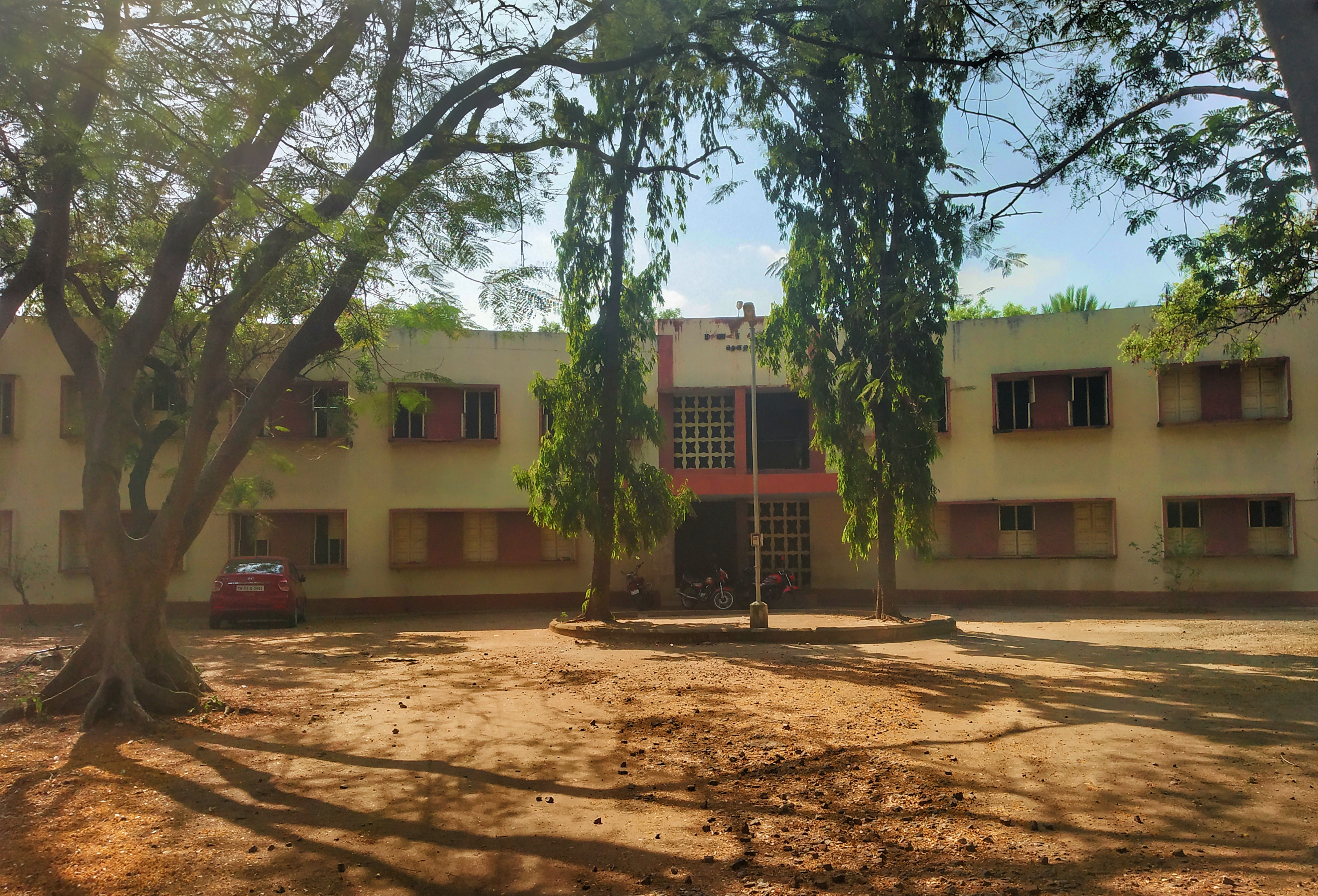 Coimbatore Medical College, Coimbatore

 campus view 10