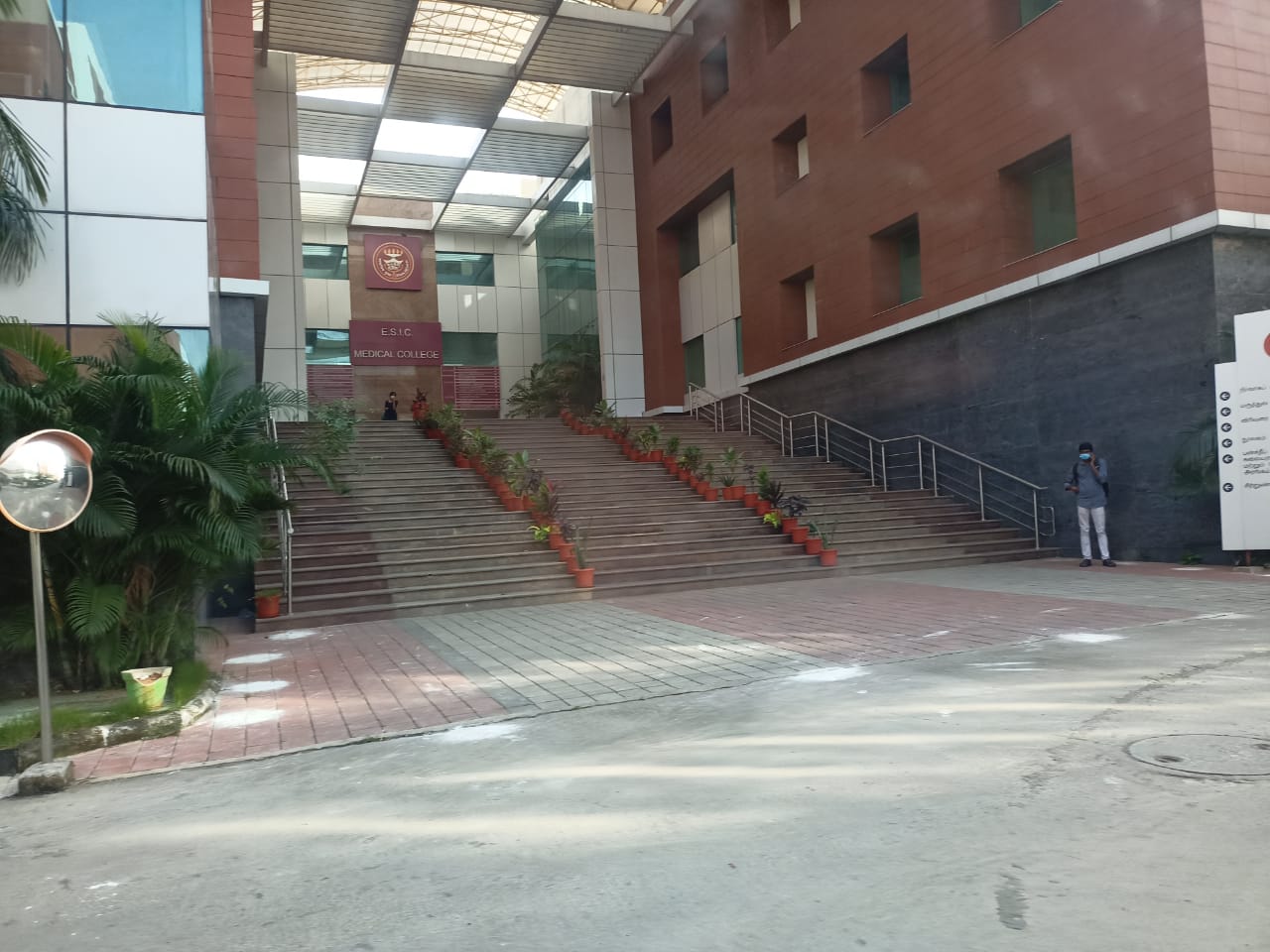 ESI-PGIMSR,ESI Hospital,K.K Nagar,Chennai

 campus view 4