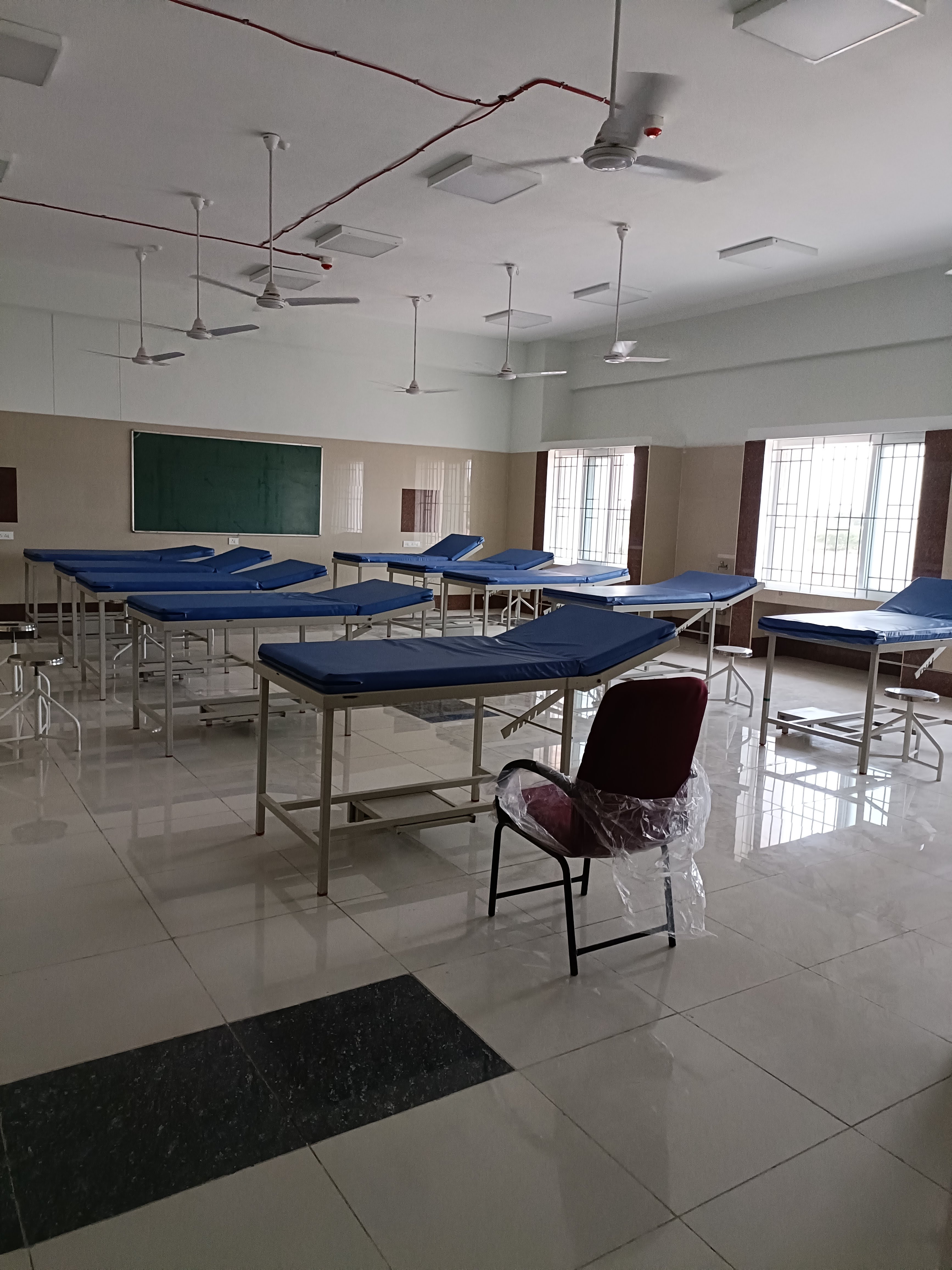 Government Medical College, Ramanathapuram

 campus view 10