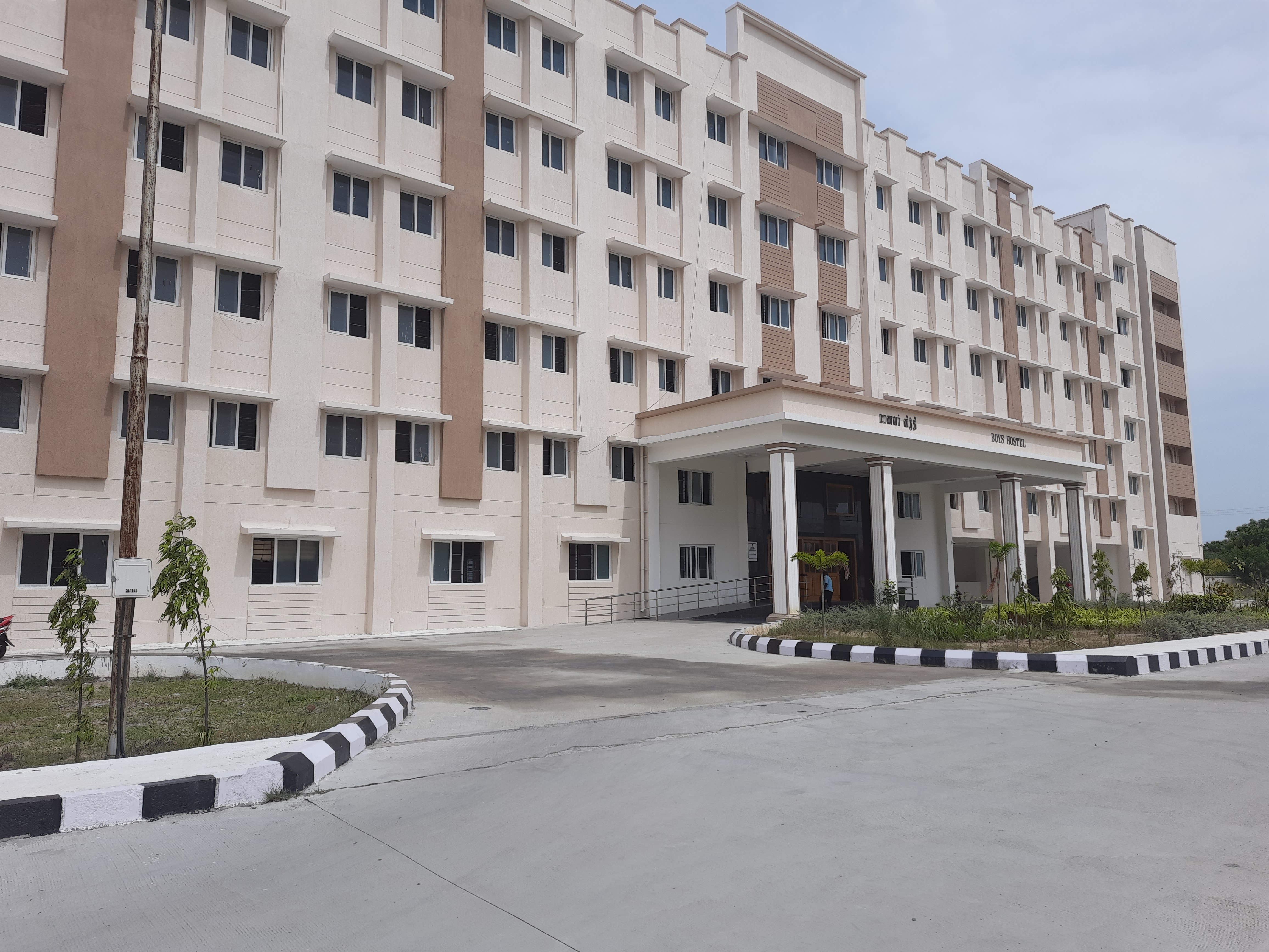 Government Medical College, Thiruvallur

 campus view 12