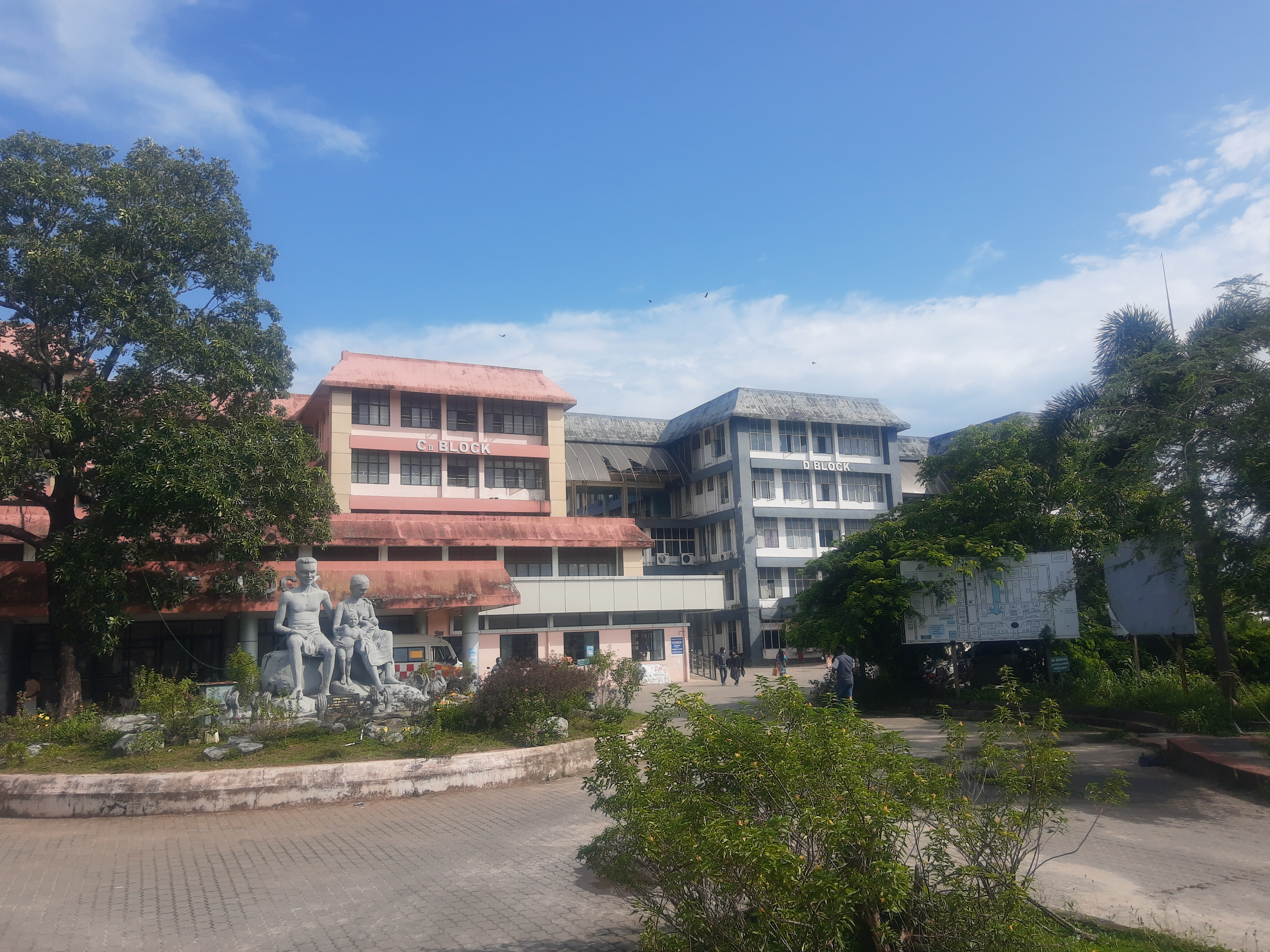 T D Medical College, Alleppey (Allappuzha)

 campus view 9