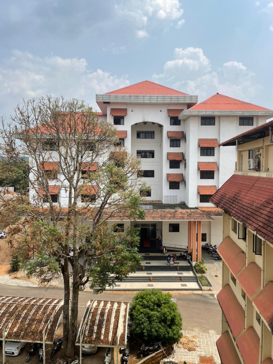 Government Medical College, Manjeri

 campus view 2