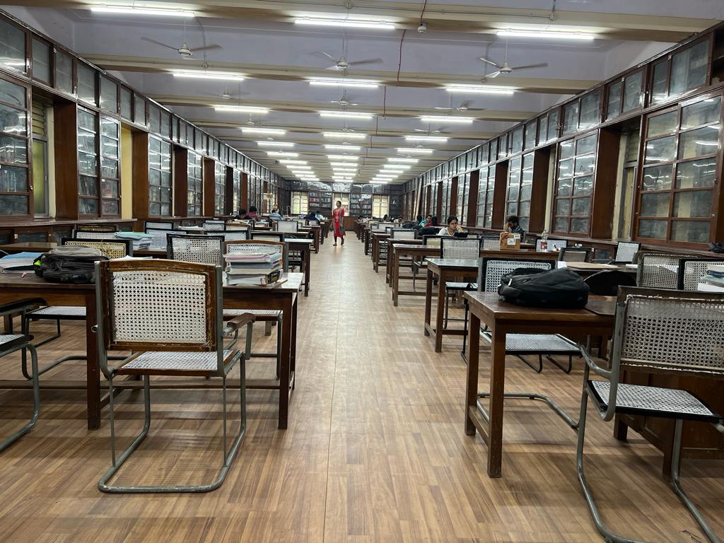 Osmania Medical College, Hyderabad

 campus view 6