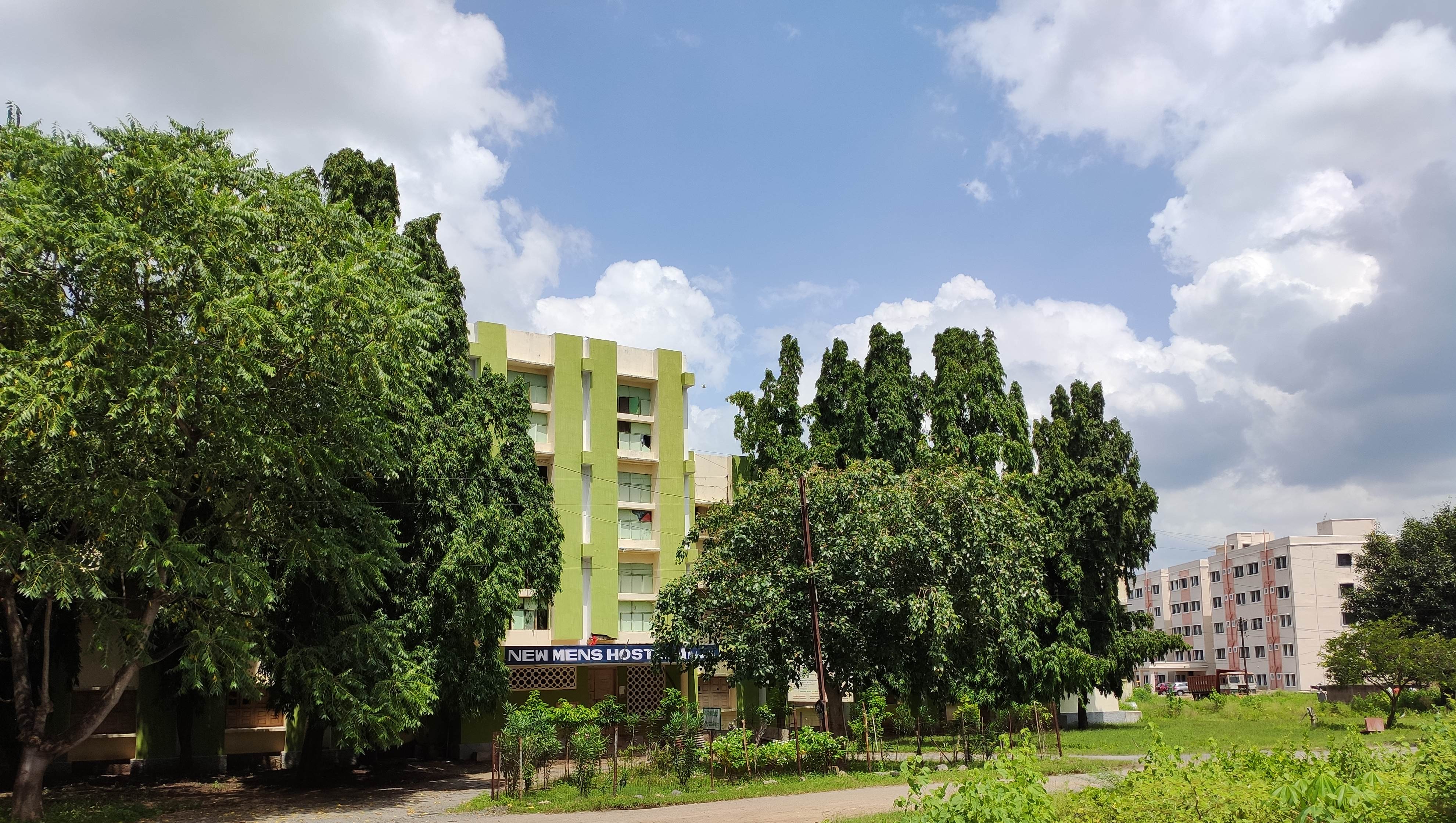 Kakatiya Medical College, Wrangal

 campus view 5