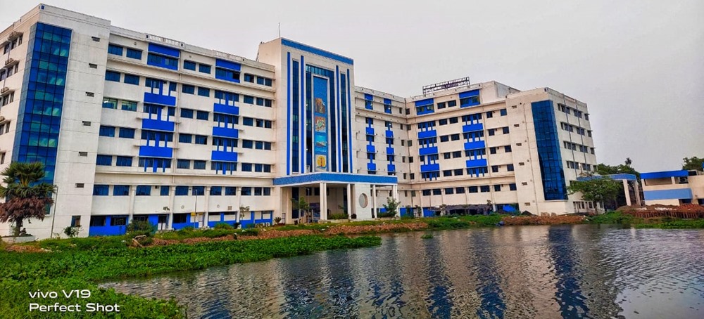 Featured image of college