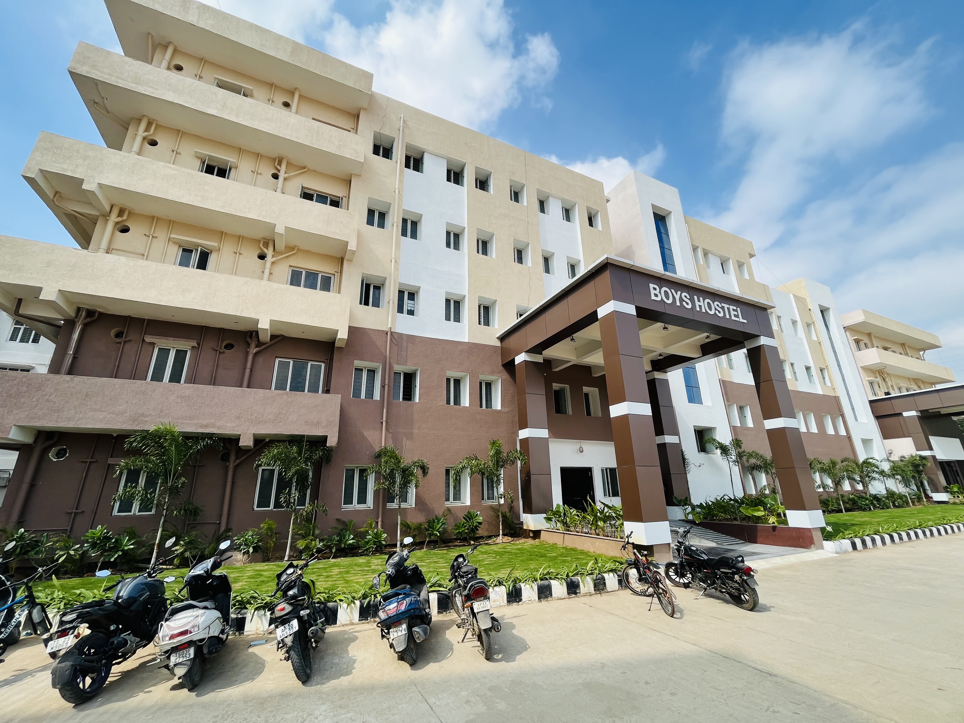 Government Medical College, Suryapet
campus view 13