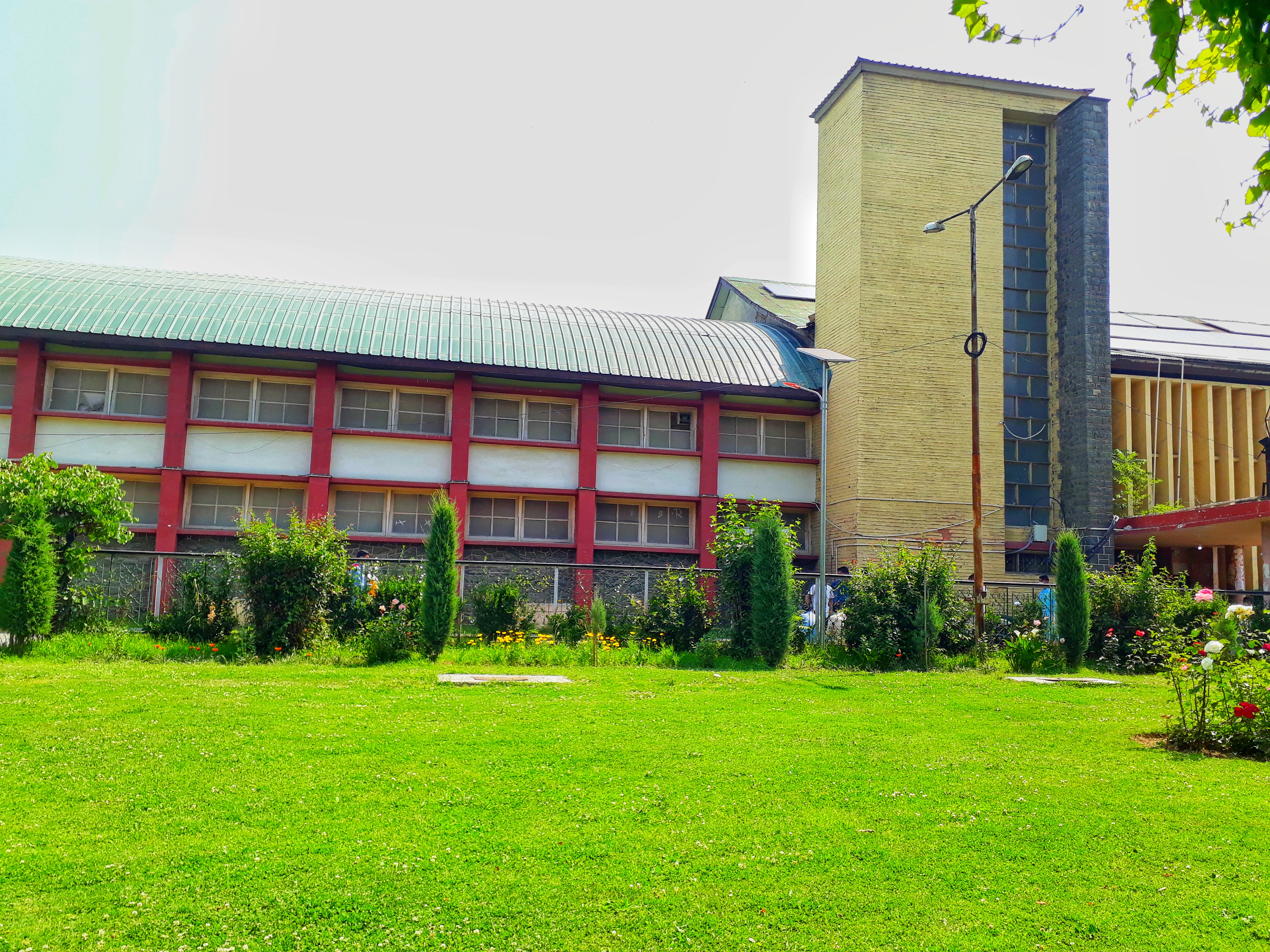 Government Medical College, Srinagar campus view 6