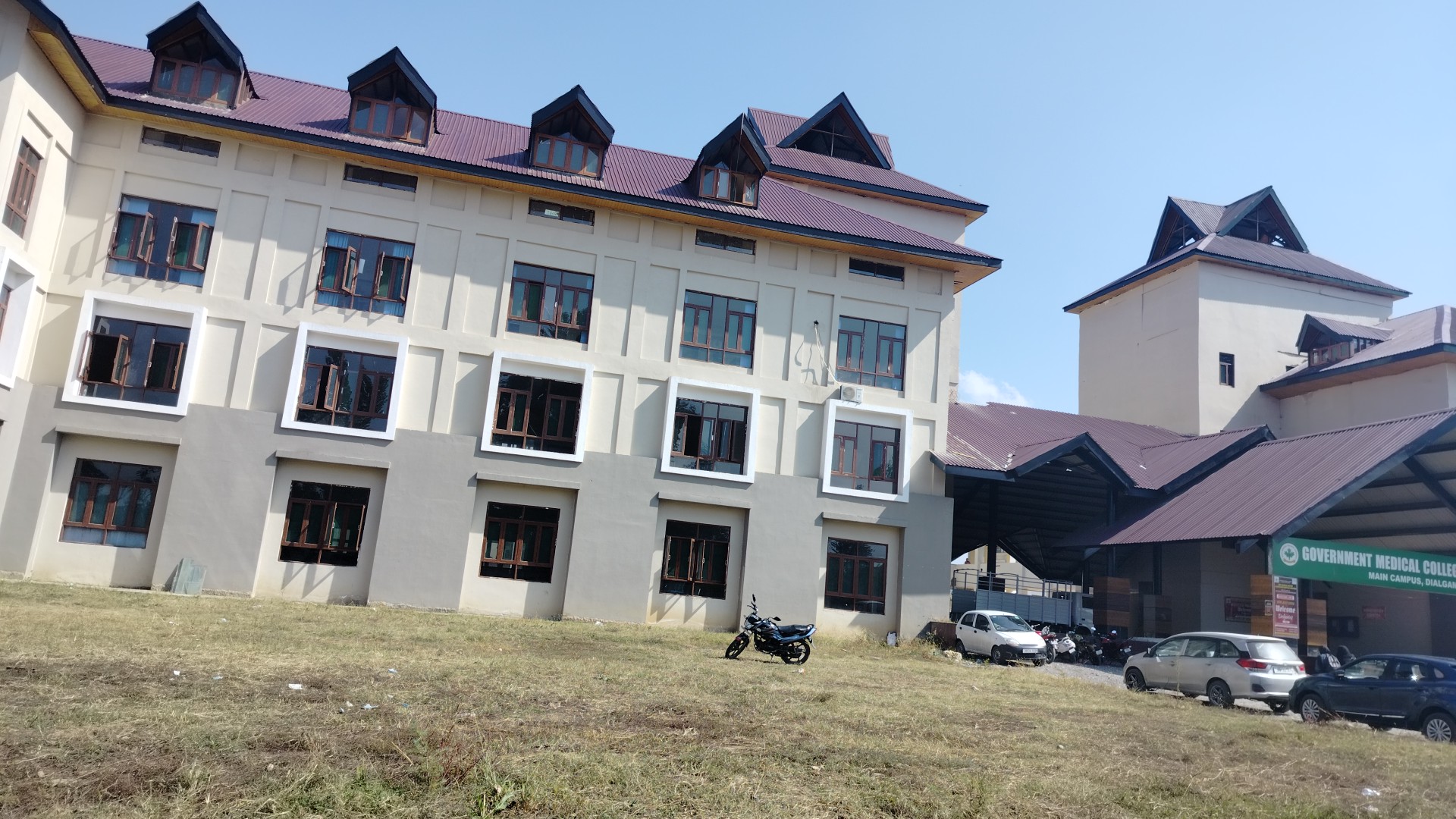 Government Medical College, Anantnag campus view 4