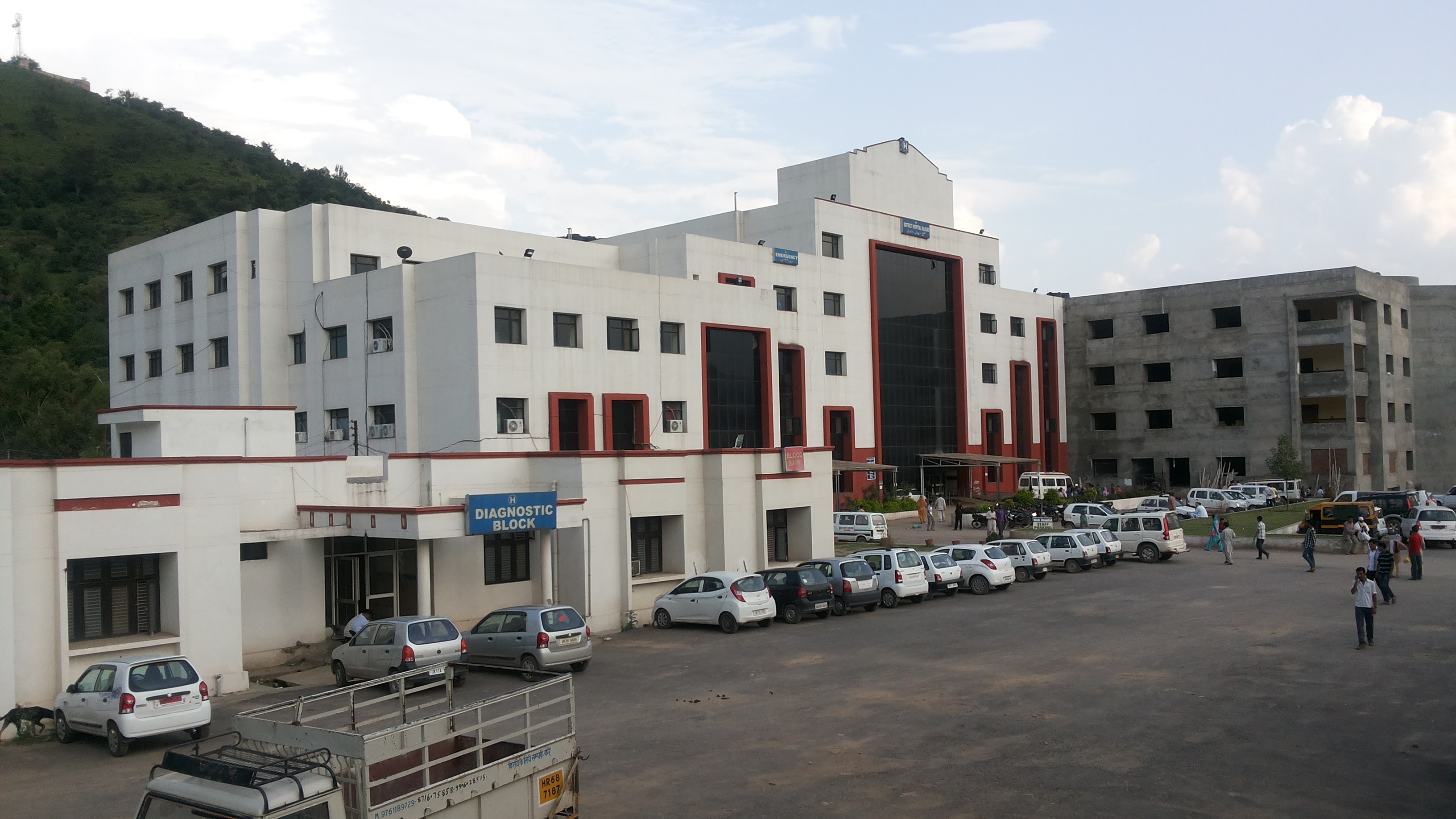 Government Medical College, Rajouri campus view 3