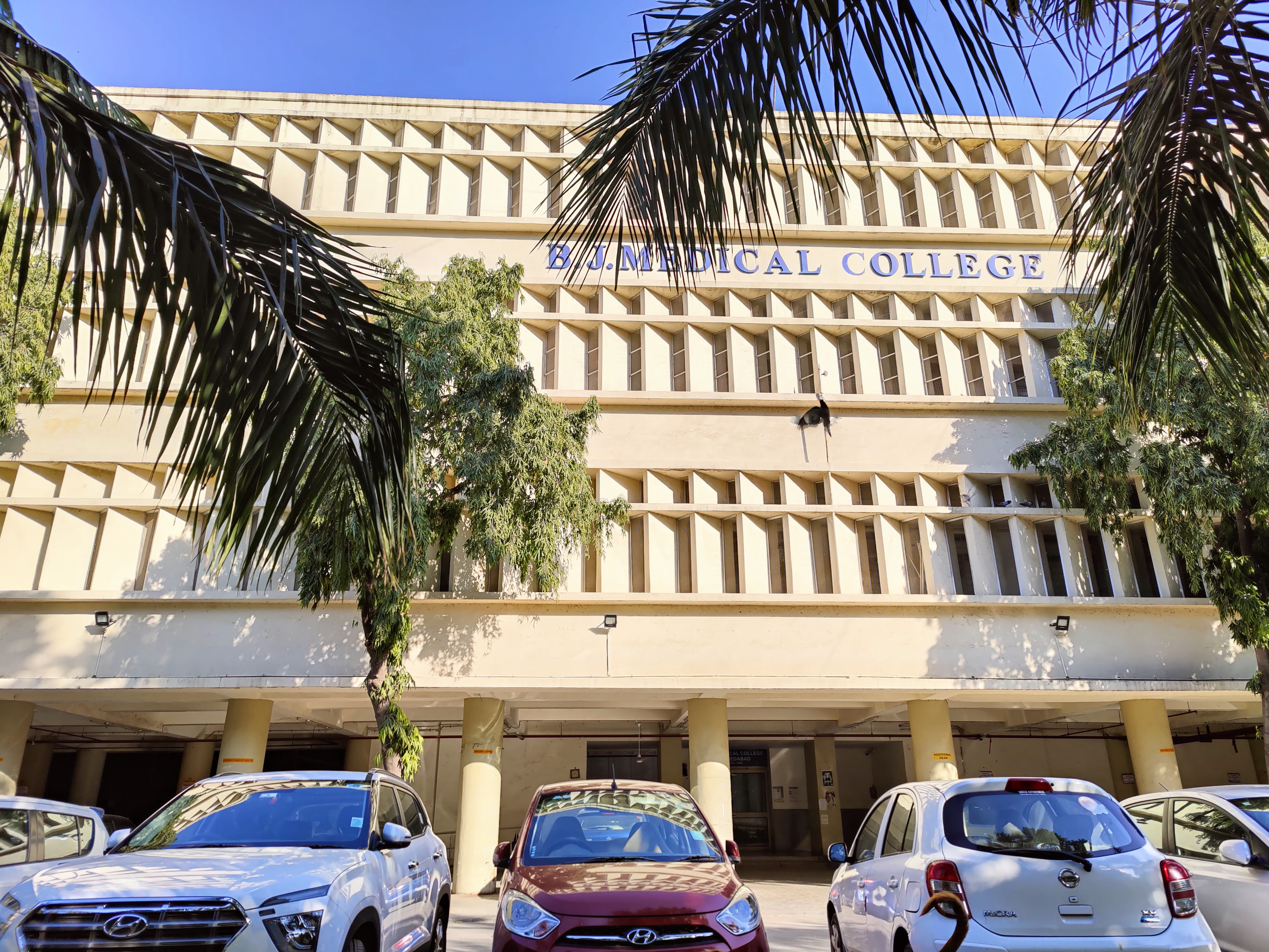 B J Medical College, Ahmedabad campus