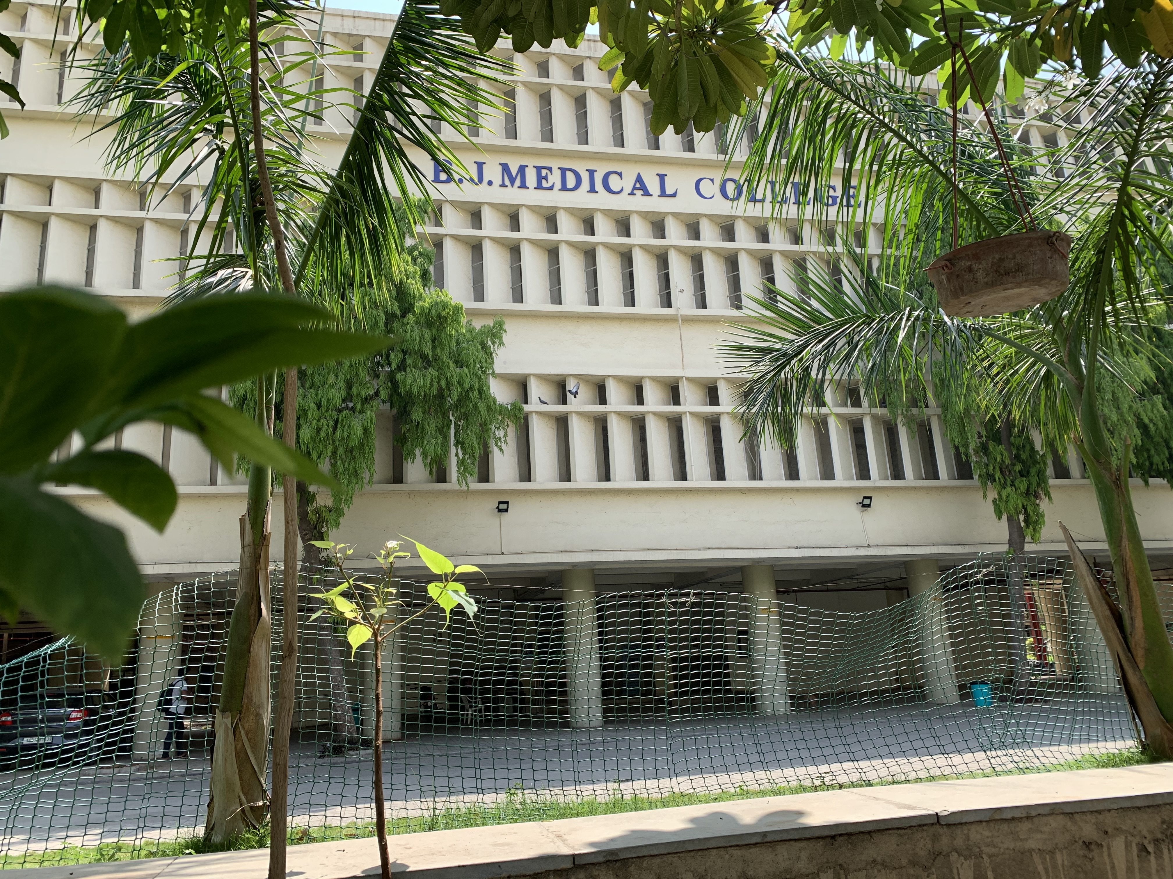 B J Medical College, Ahmedabad campus view 5
