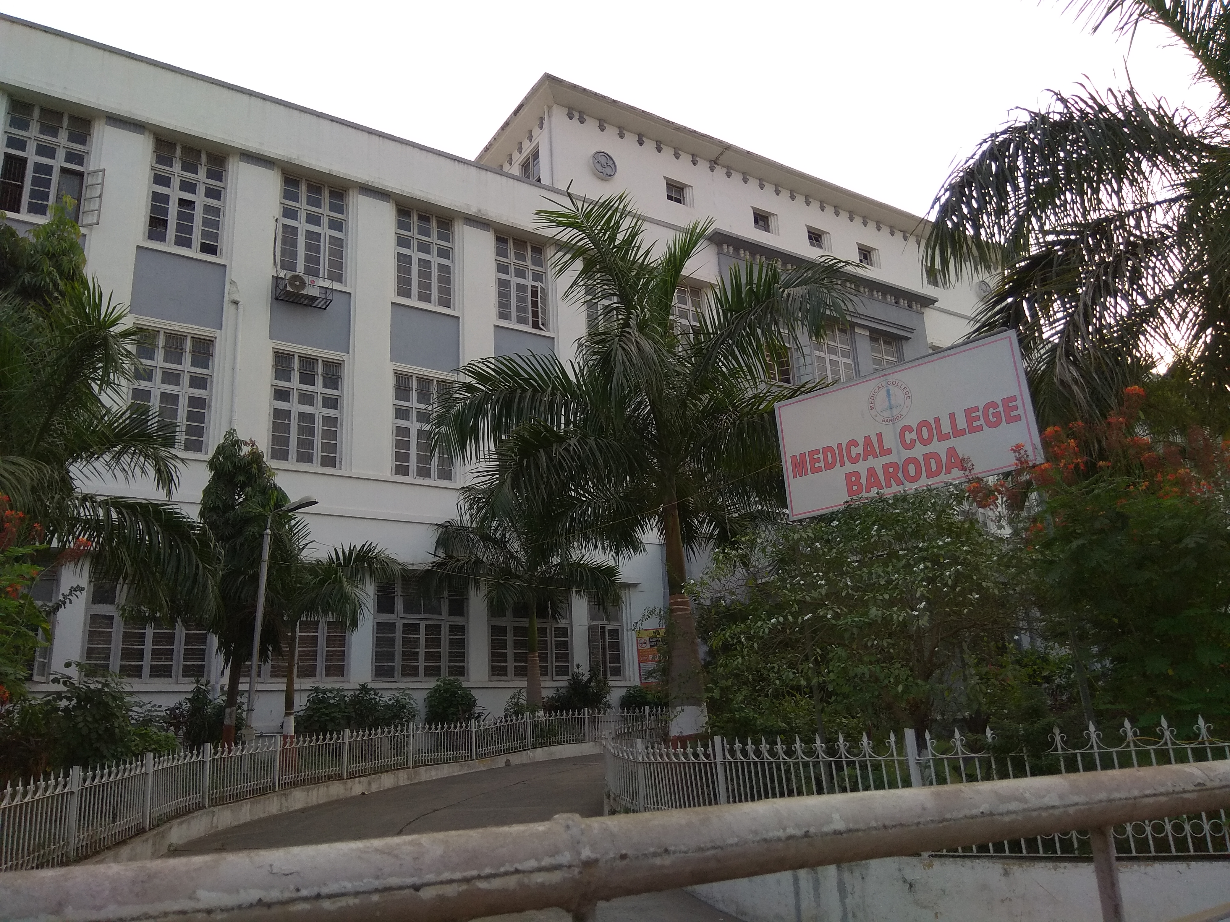 Medical College, Baroda campus