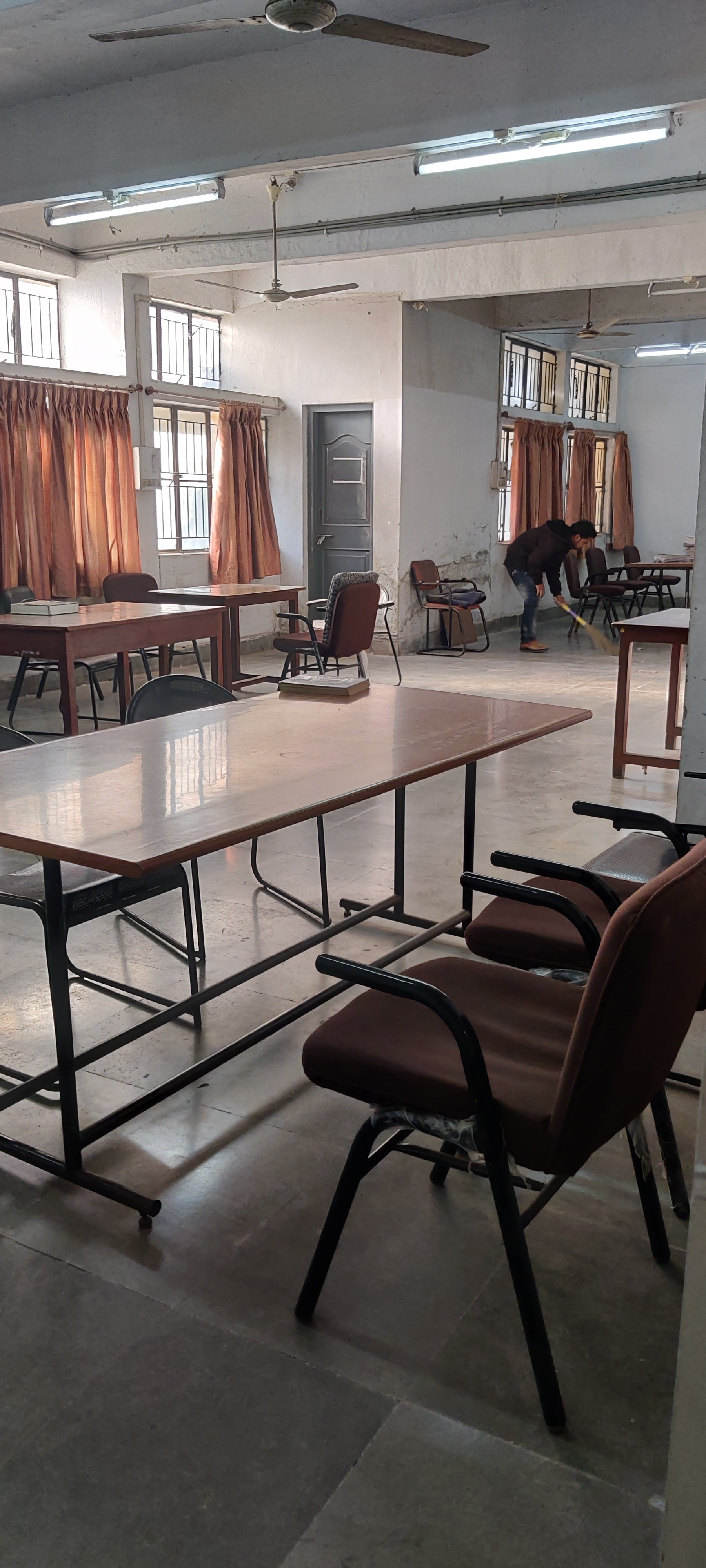 Pandit Deendayal Upadhyay Medical College, Rajkot campus view 7