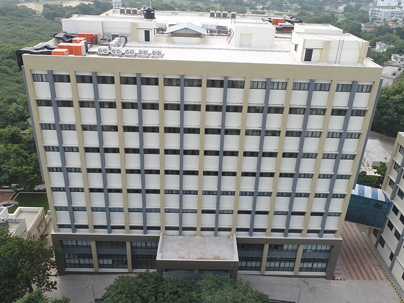 MP Shah Medical College,Jamnagar campus view 2