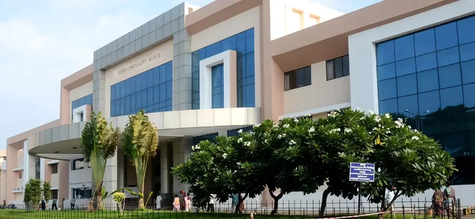 Government Medical College, Morbi campus view 1