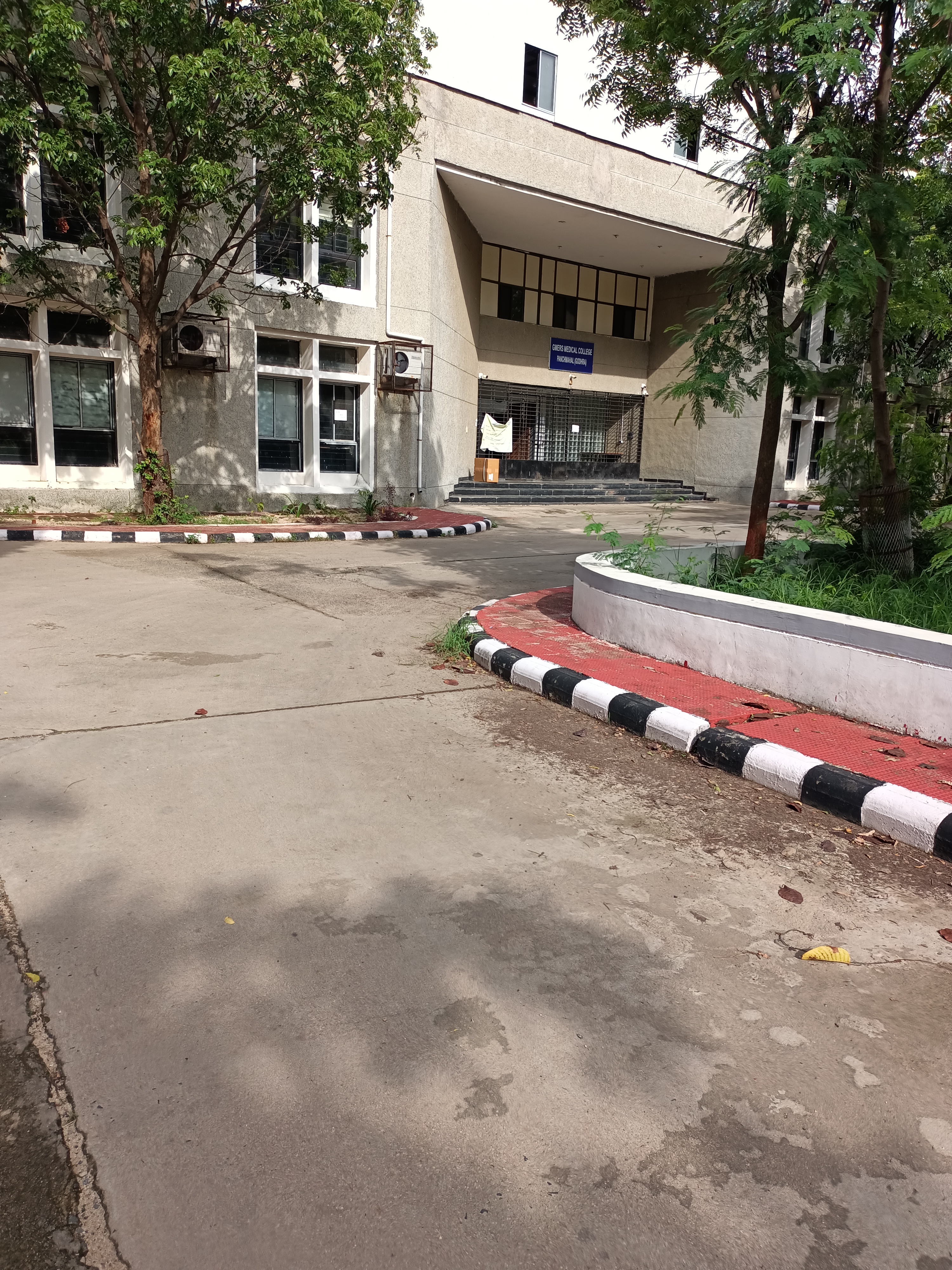 Government Medical College, Panchmahal campus view 3
