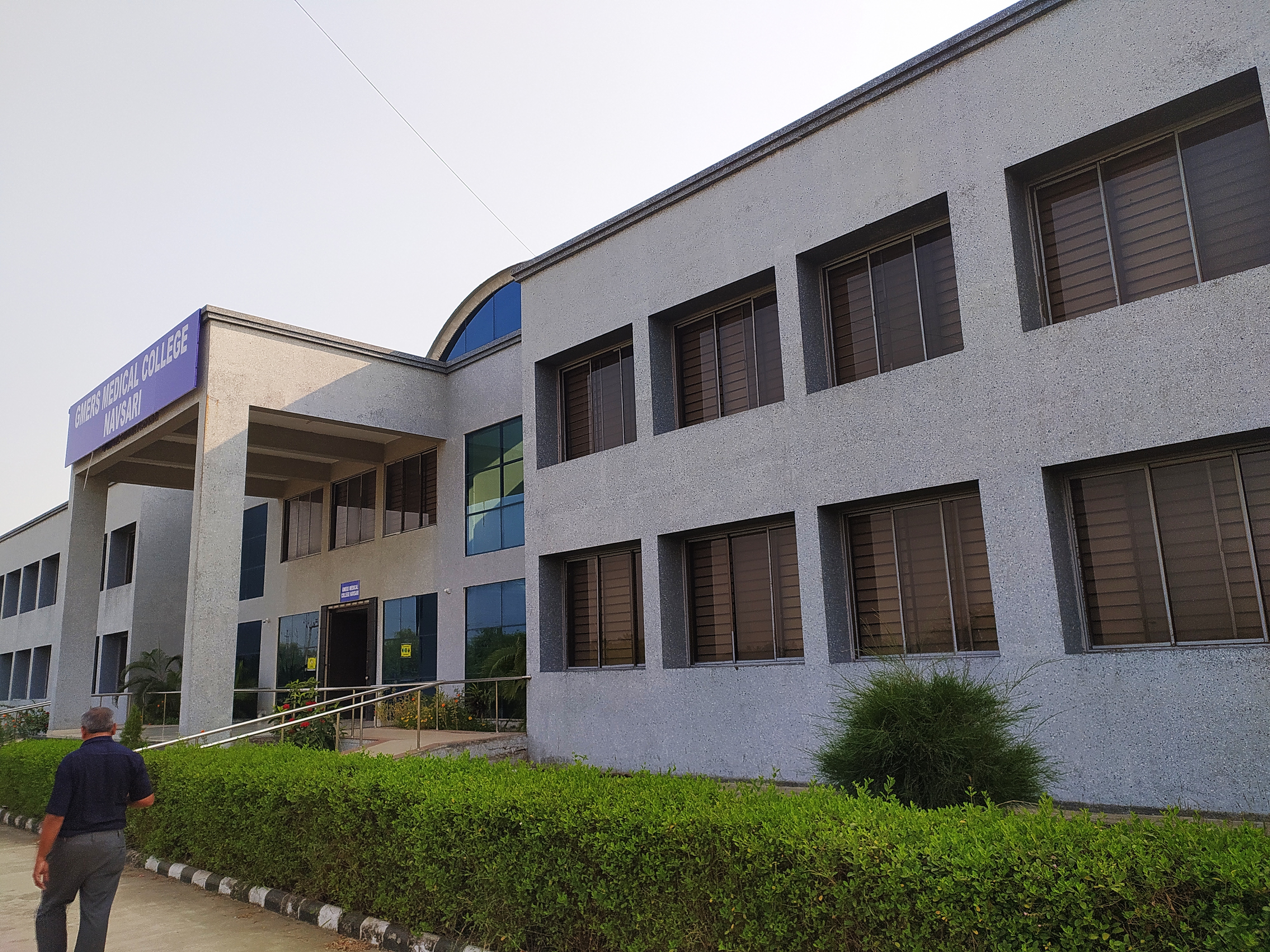 GMERS Medical College, Navsari campus view 5