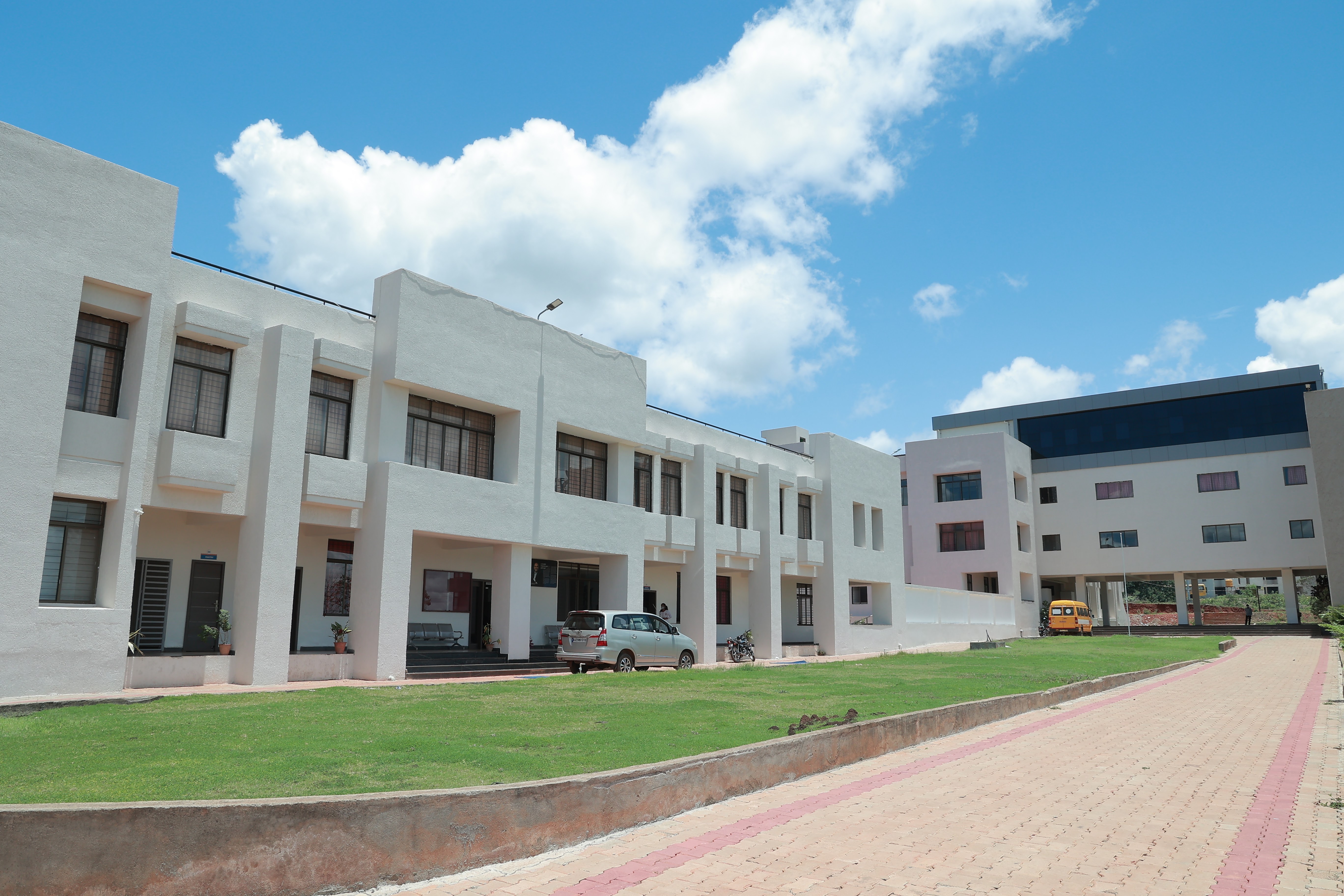 Jagadguru Gangadhar Mahaswamigalu Moorusavirmath Medical College, Hubli campus
