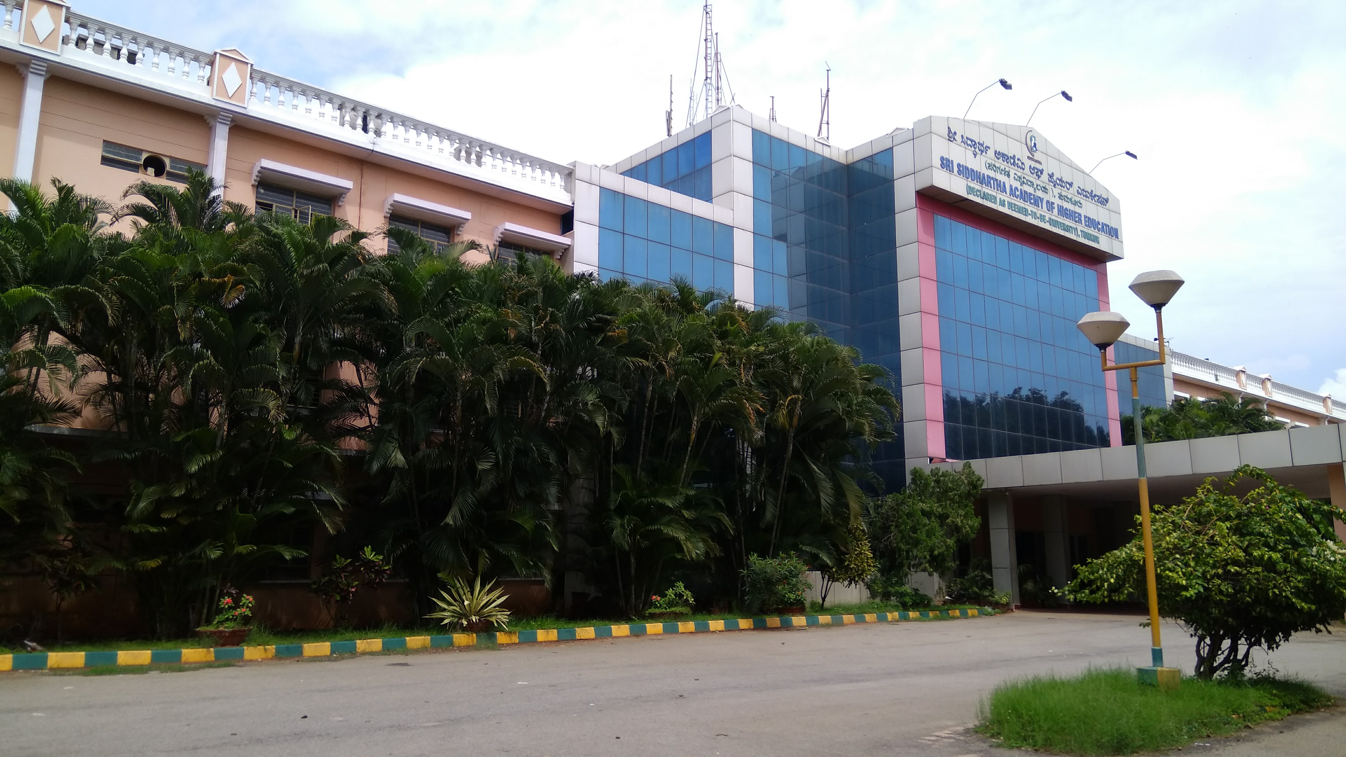 Featured image of college