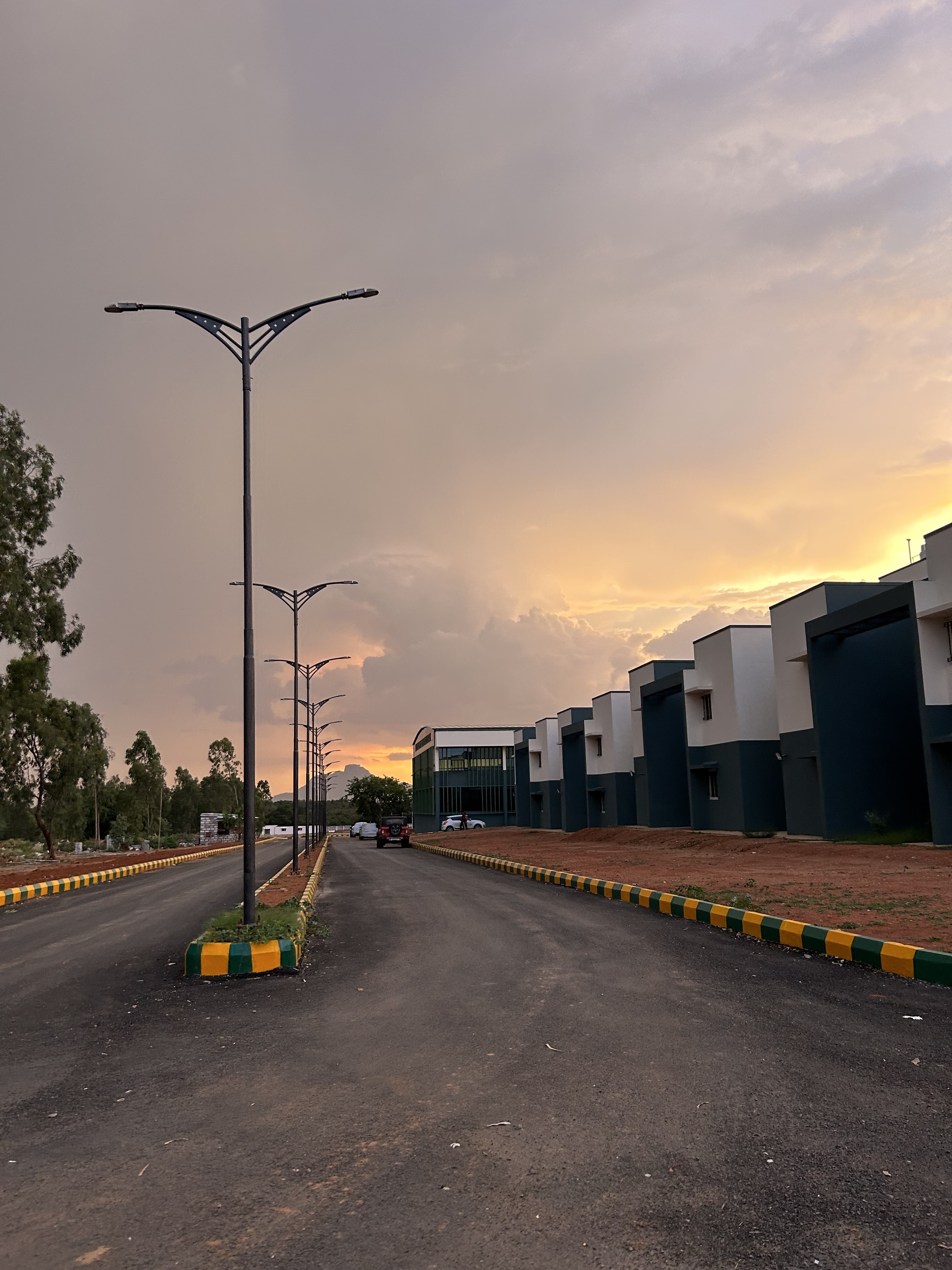 Sri Siddhartha Institute of Medical Sciences & Research Centre, T. Begur campus view 8