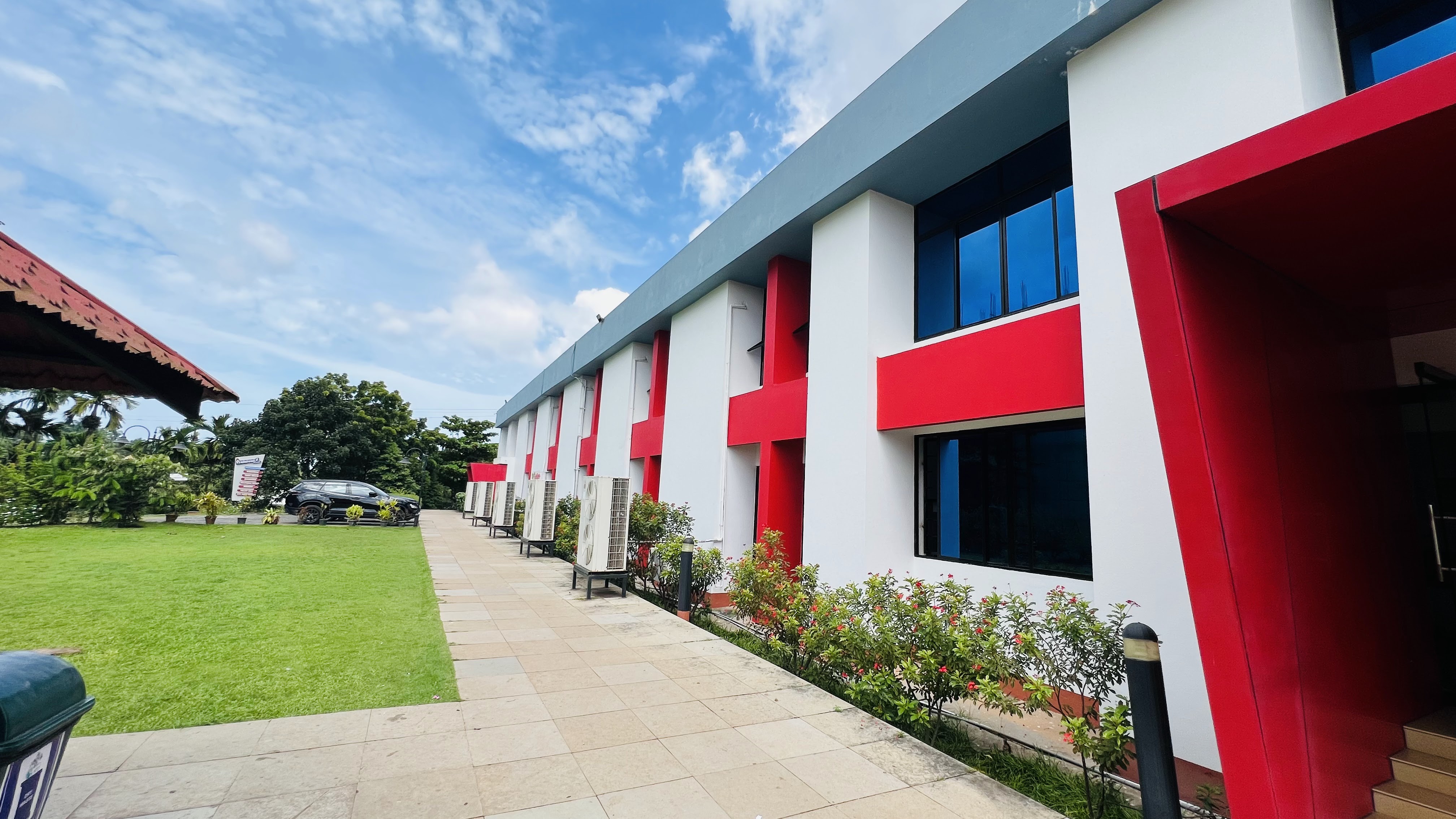 Yenepoya Medical College, Mangalore campus view 6