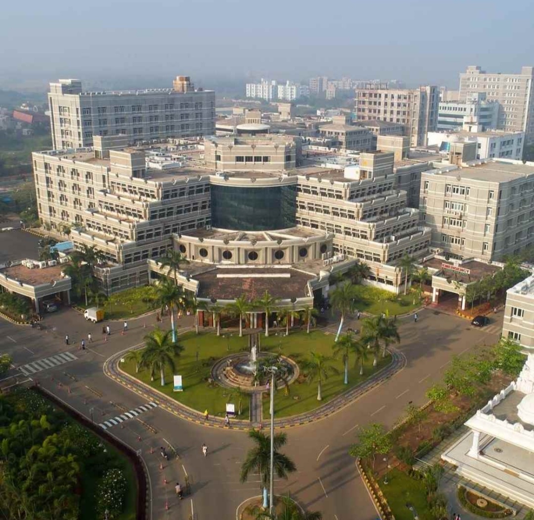 Mahatma Gandhi Medical College & Research Institute, Pondicherry campus view 3