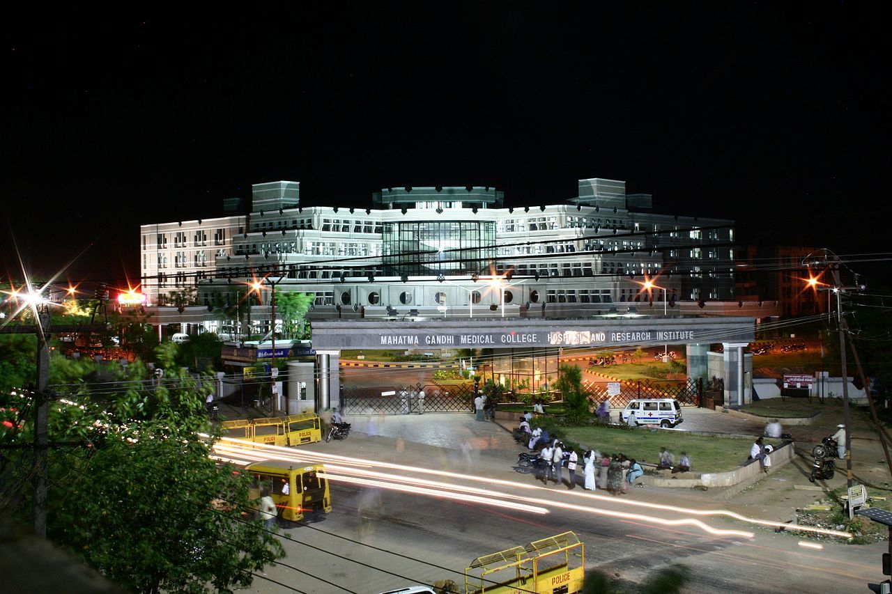 Mahatma Gandhi Medical College & Research Institute, Pondicherry campus view 6