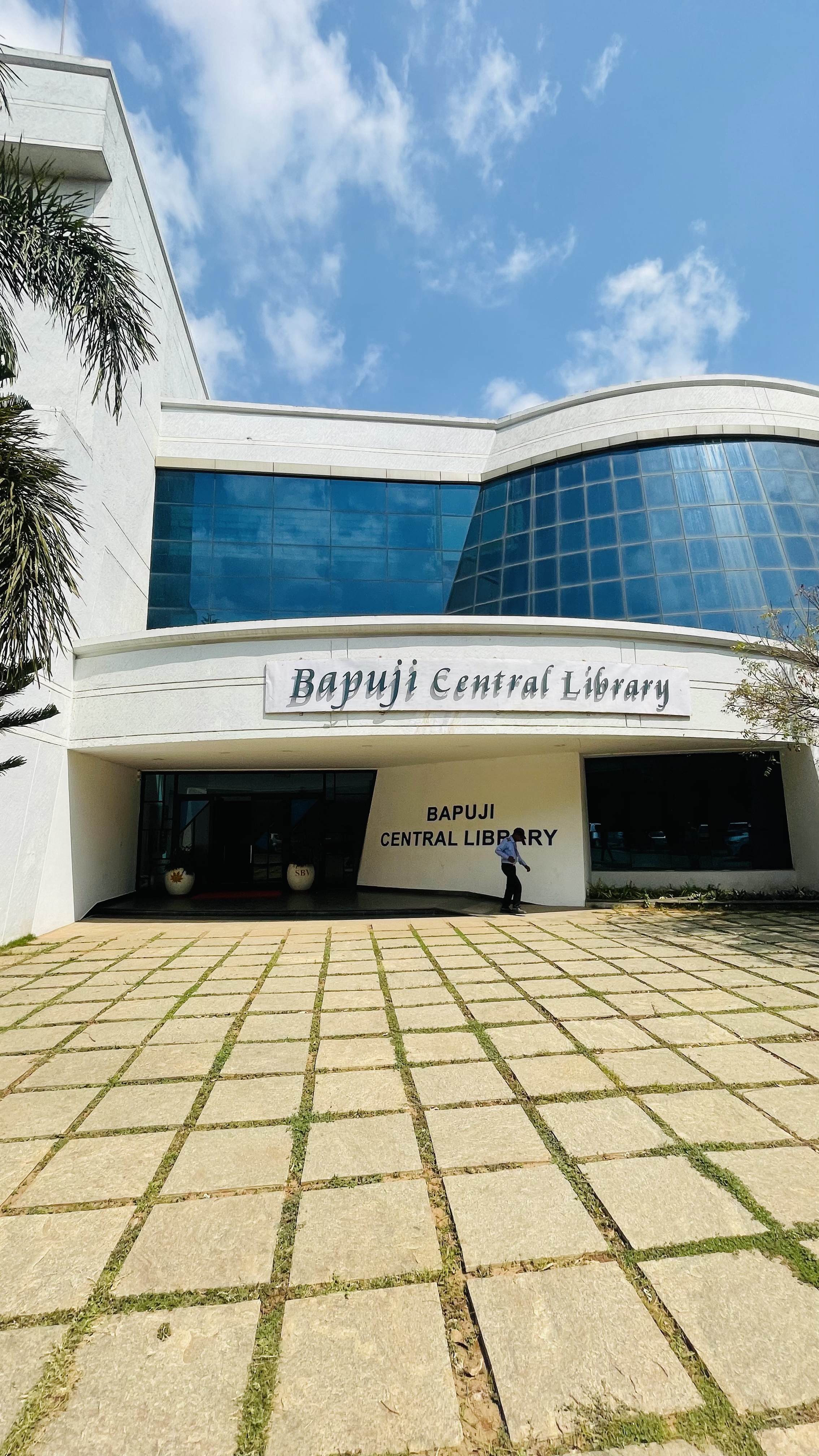 Mahatma Gandhi Medical College & Research Institute, Pondicherry campus view 9