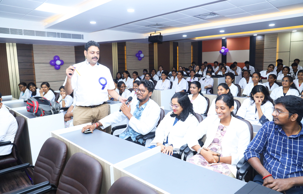 Vinayaka Missions Medical College, Karaikal, Pondicherry campus view 1