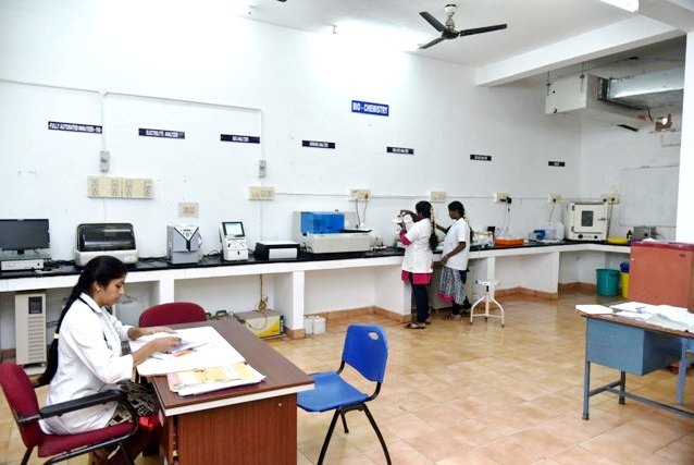 Vinayaka Missions Medical College, Karaikal, Pondicherry campus view 2