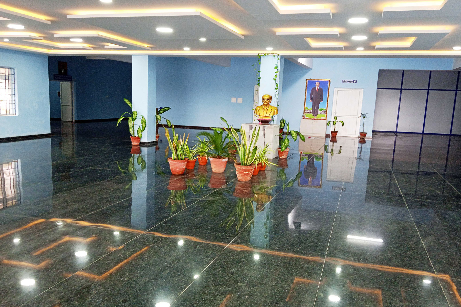 Vinayaka Missions Medical College, Karaikal, Pondicherry campus view 4